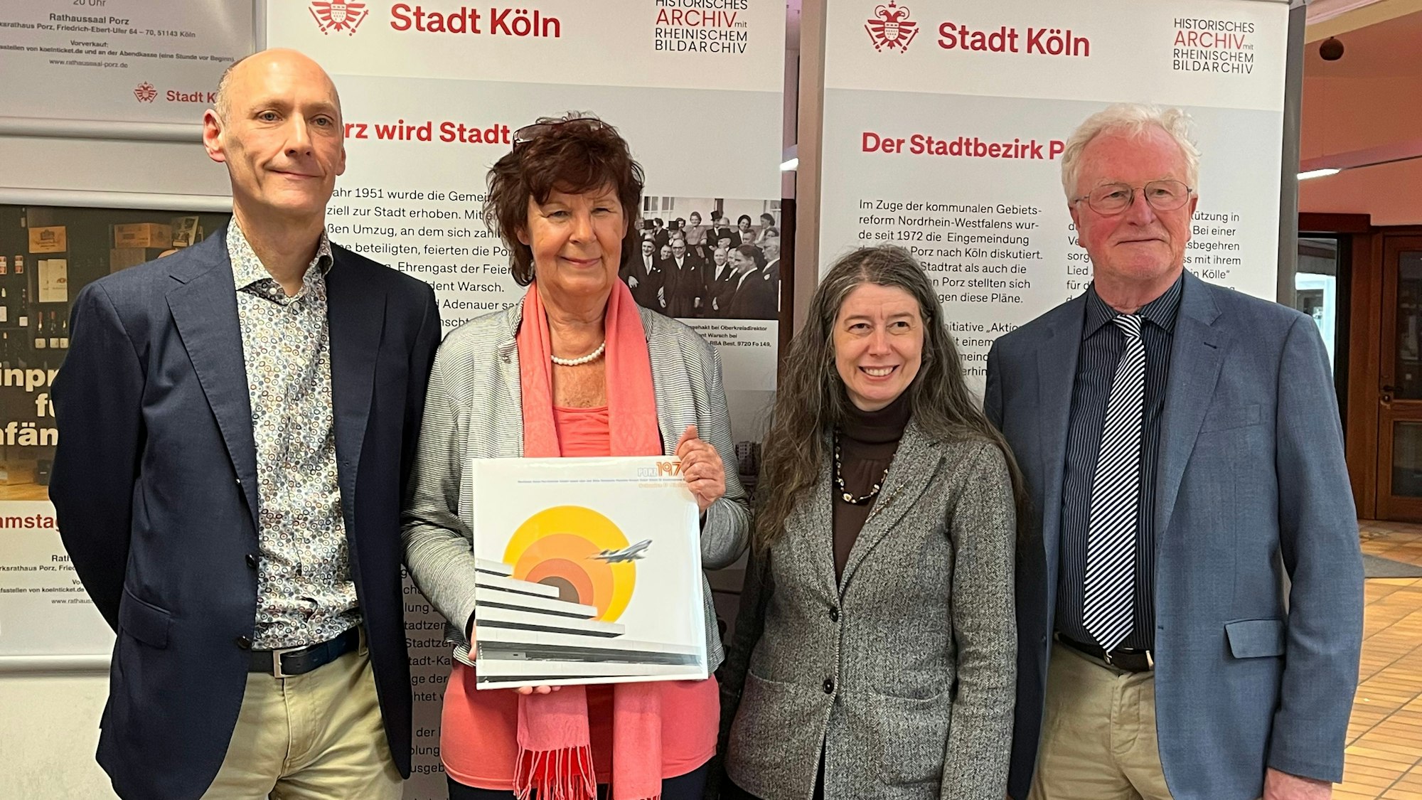 Guido Motter, Sabine Stiller, Daniela Wagner und Henning Schützendorf bei der Eröffnung der Ausstellung.