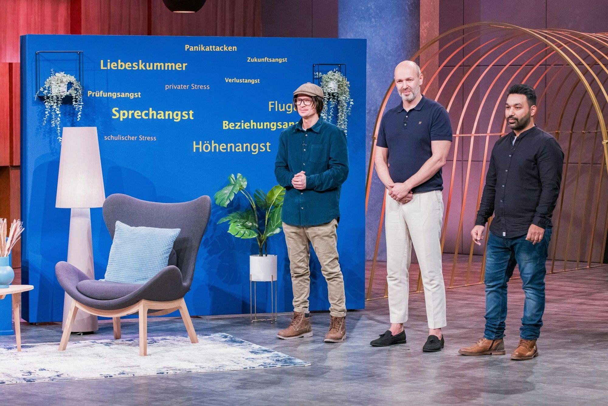 200.000 Euro für 15 Prozent ihrer Firmenanteile will das „Soulfi“-Trio haben. Nils Glagau beißt an, handelt für sich allerdings 20 Prozent heraus. (Bild: RTL / Bernd-Michael Maurer)