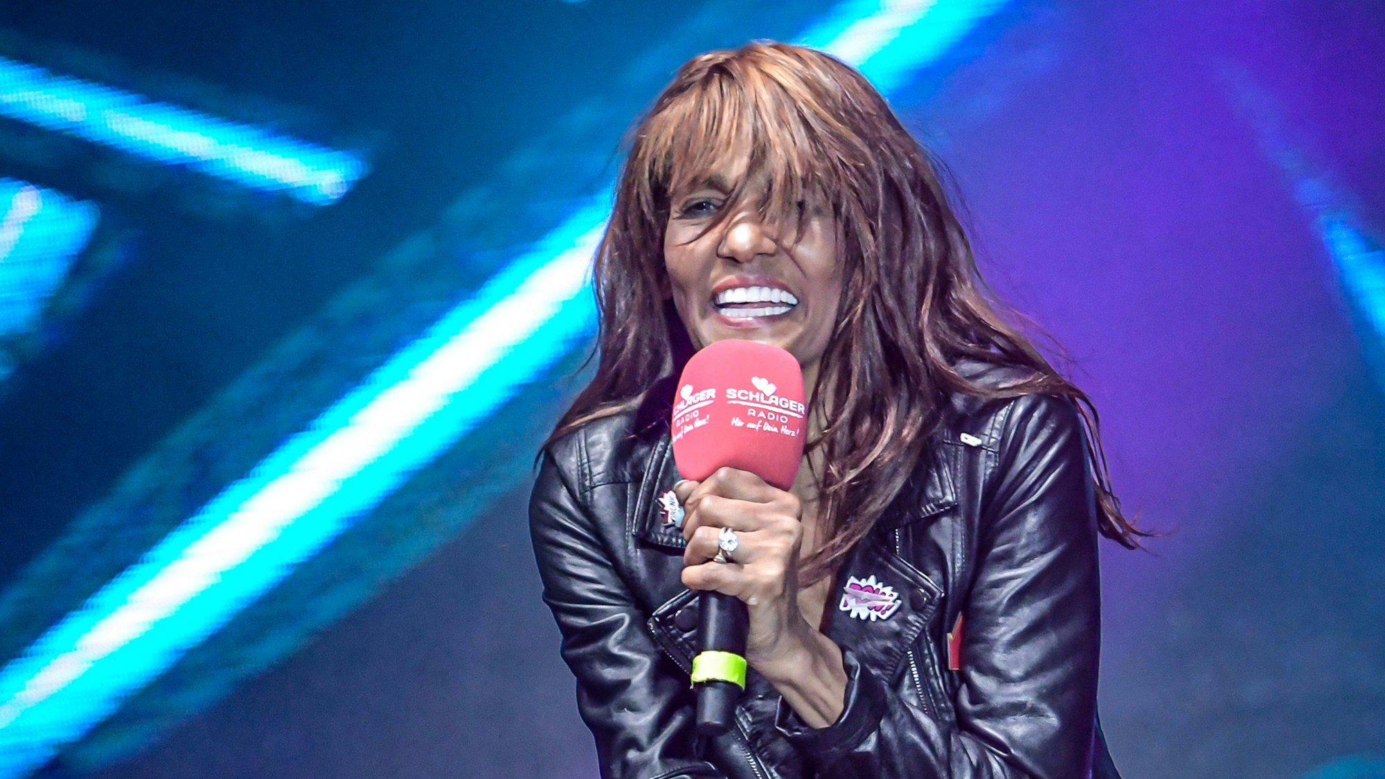 Nadja Abd el Farrag bei der großen „Schlager Radio Sommerparty“ im Schlosspark Oranienburg.