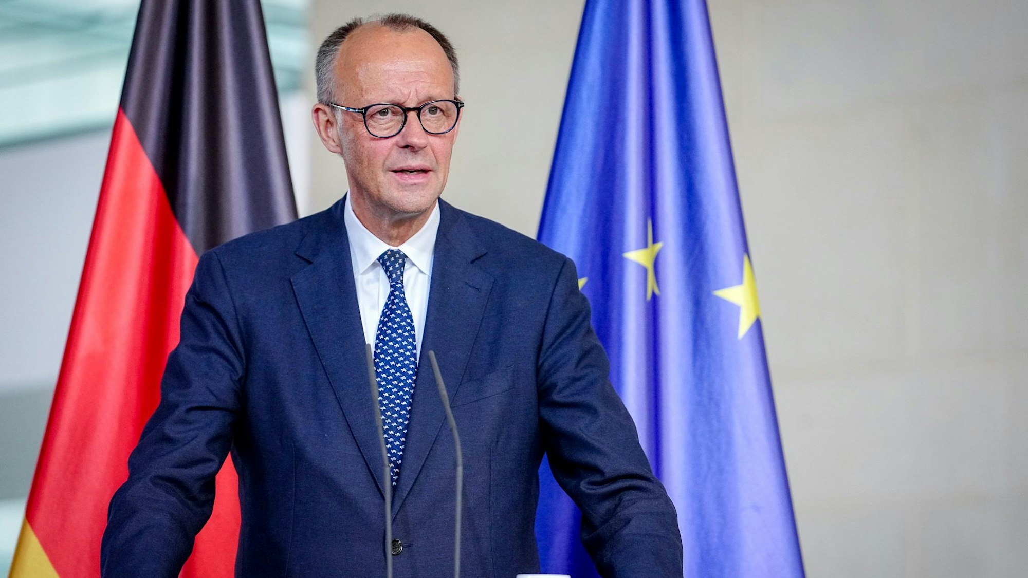 Bundeskanzler Friedrich Merz (CDU) gibt im Bundeskanzleramt eine Pressekonferenz.