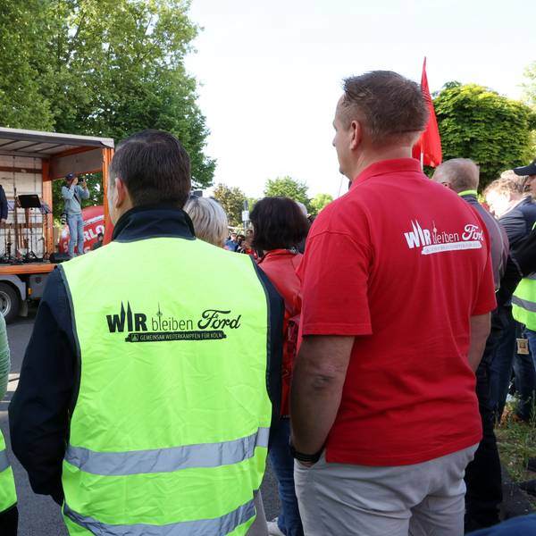 14.05.2025
Köln
Erster Streik (nach einer Urabstimmung) bei den Kölner Ford-Werken. Alle Schichten bis zum frühen Donnerstagmorgen werden bestreikt. Um 9 Uhr ist eine Infoveranstaltung der IG Metall am Tor 3 der Ford-Werke geplant. Bislang gab es bei Ford nur sogenannte Warnstreiks.
Foto: Martina Goyert