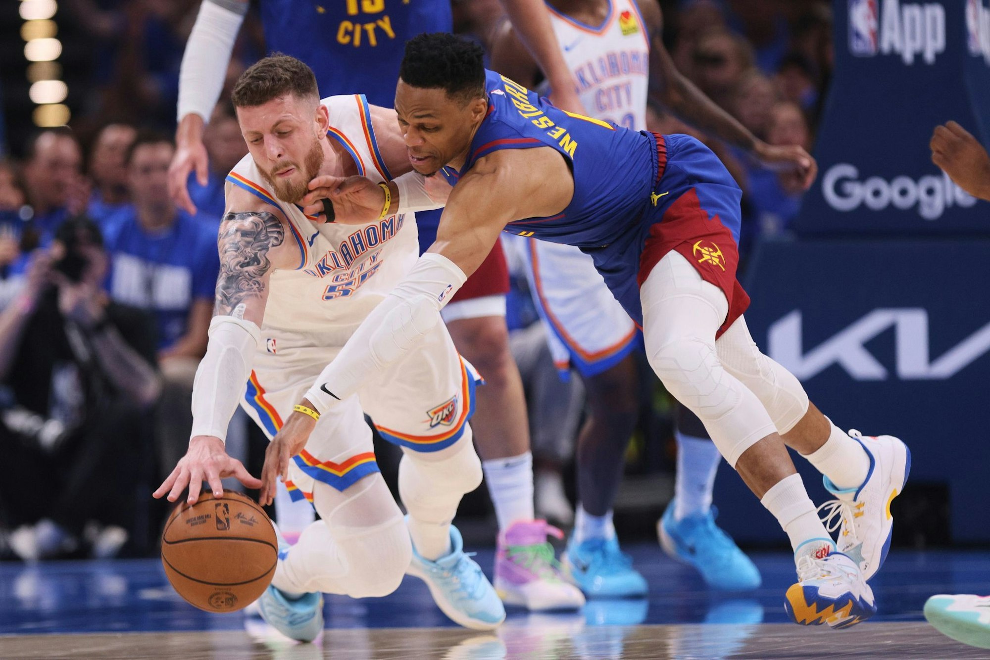 Isaiah Hartenstein gab vollen Einsatz - auch gegen Russell Westbrook.