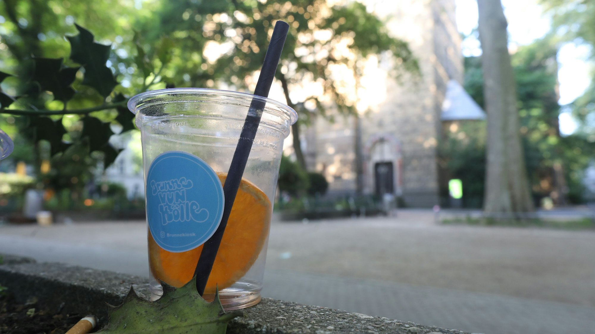 Der Brüsseler Platz am 1. Mai 2025. Das Alkoholverbot auf dem Platz wird nochmal verschärft.