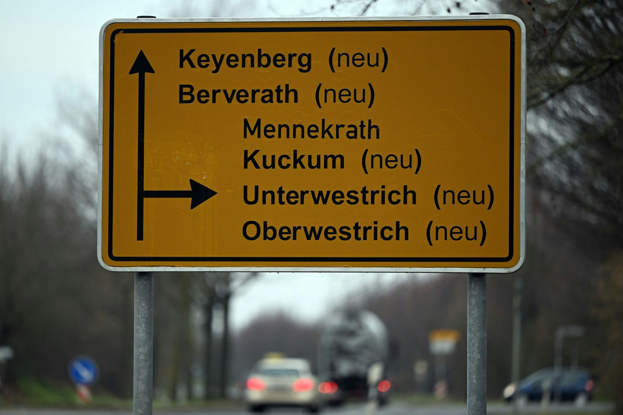 Die vor dem Abbaggern geretteten Dörfer Keyenberg, Kuckum und Berverath am Braunkohletagebau Garzweiler unterscheiden sich künftig durch ein vorgestelltes «Alt-» von den Umsiedlungsorten mit dem gleichen Ortsnamen.