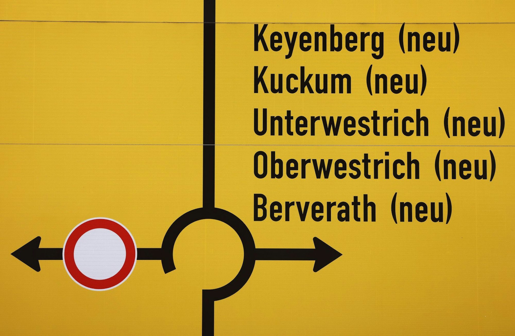 Nach dem vorgezogenen Ausstieg aus Förderung und Verstromung von Braunkohle steht für die fünf vor dem Abbaggern geretteten Dörfer am Tagebau Garzweiler eine Entscheidung über die künftigen Ortsnamen bevor.