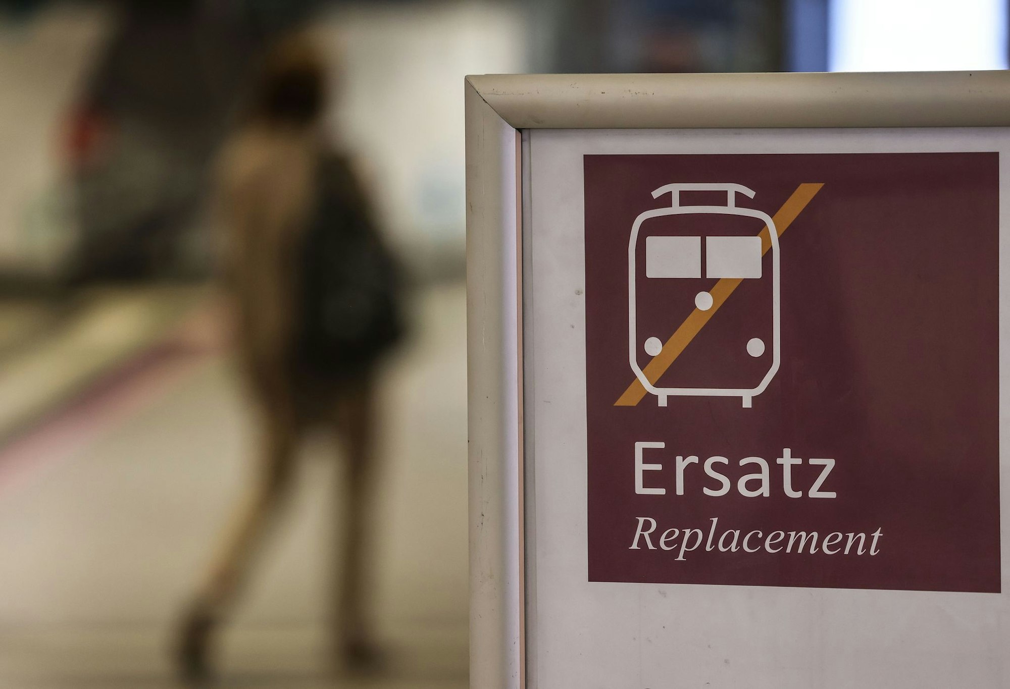 Der Bahnverkehr im Rheinland zwischen Köln und Düsseldorf ist derzeit massiv gestört. (Symbolbild)