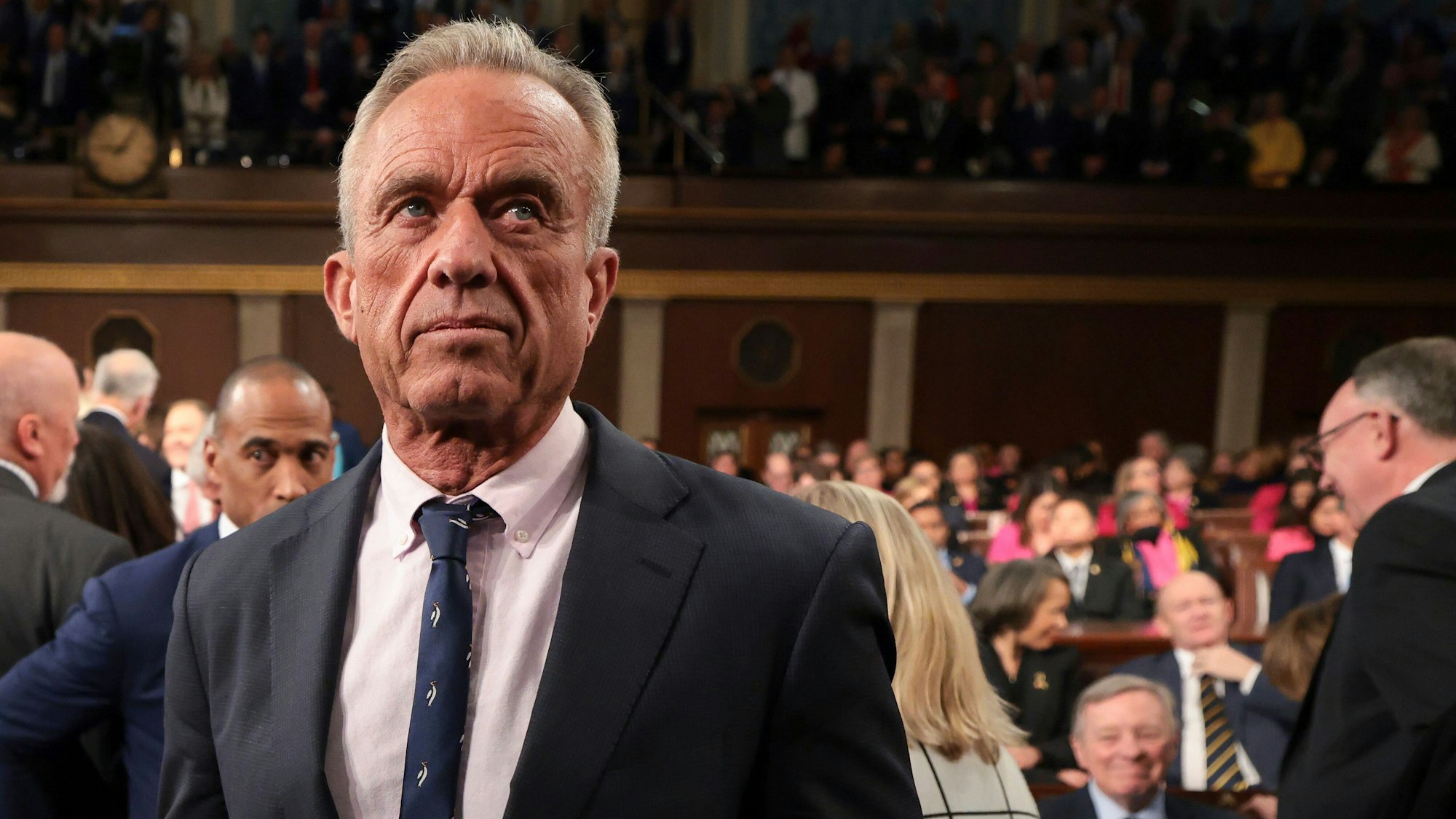 Gesundheitsminister Robert F. Kennedy Jr. trifft vor der Rede von US-Präsident Trump vor einer gemeinsamen Sitzung des Kongresses im Kapitol in Washington ein. (zu dpa: «US-Gesundheitsminister planscht trotz Badeverbots in Bach») +++ dpa-Bildfunk +++