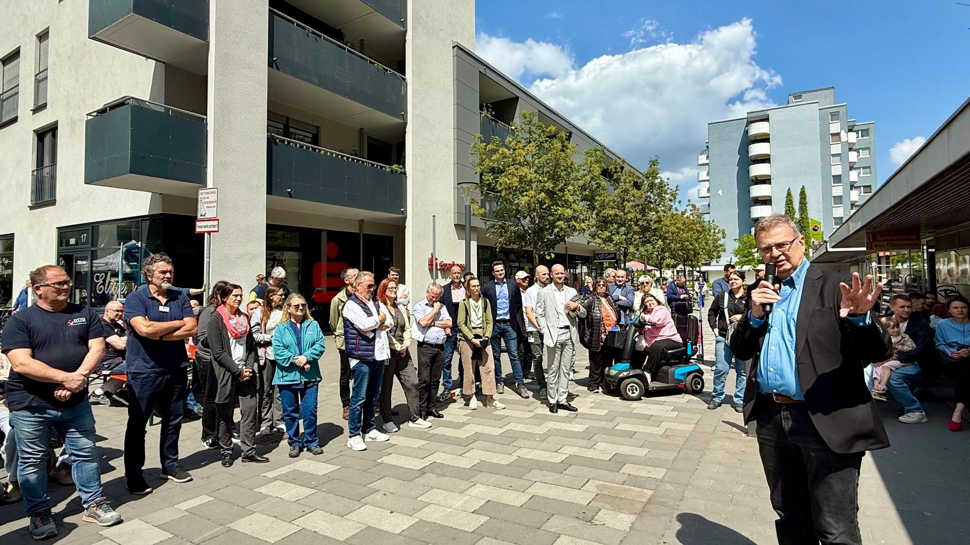 Stefan Baake, Aufsichtsratsvorsitzender der WGL, bezeichnet die Veränderungen am Königsberger Platz als Projekt mit verschiedenen Zielen.