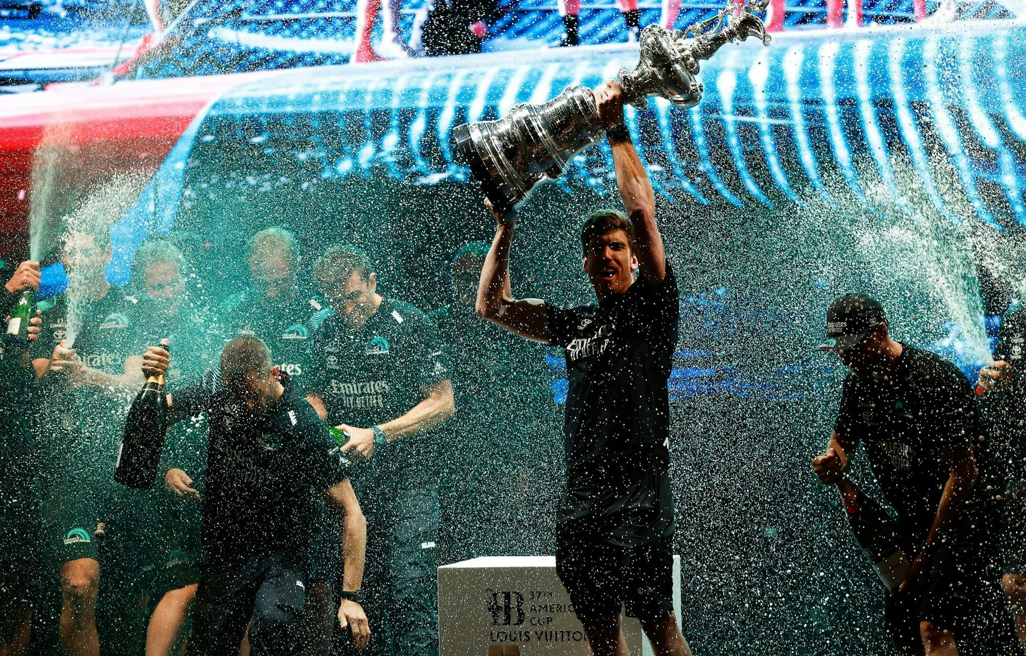 Der 38. America's Cup wird 2027 vor Neapel ausgetragen.