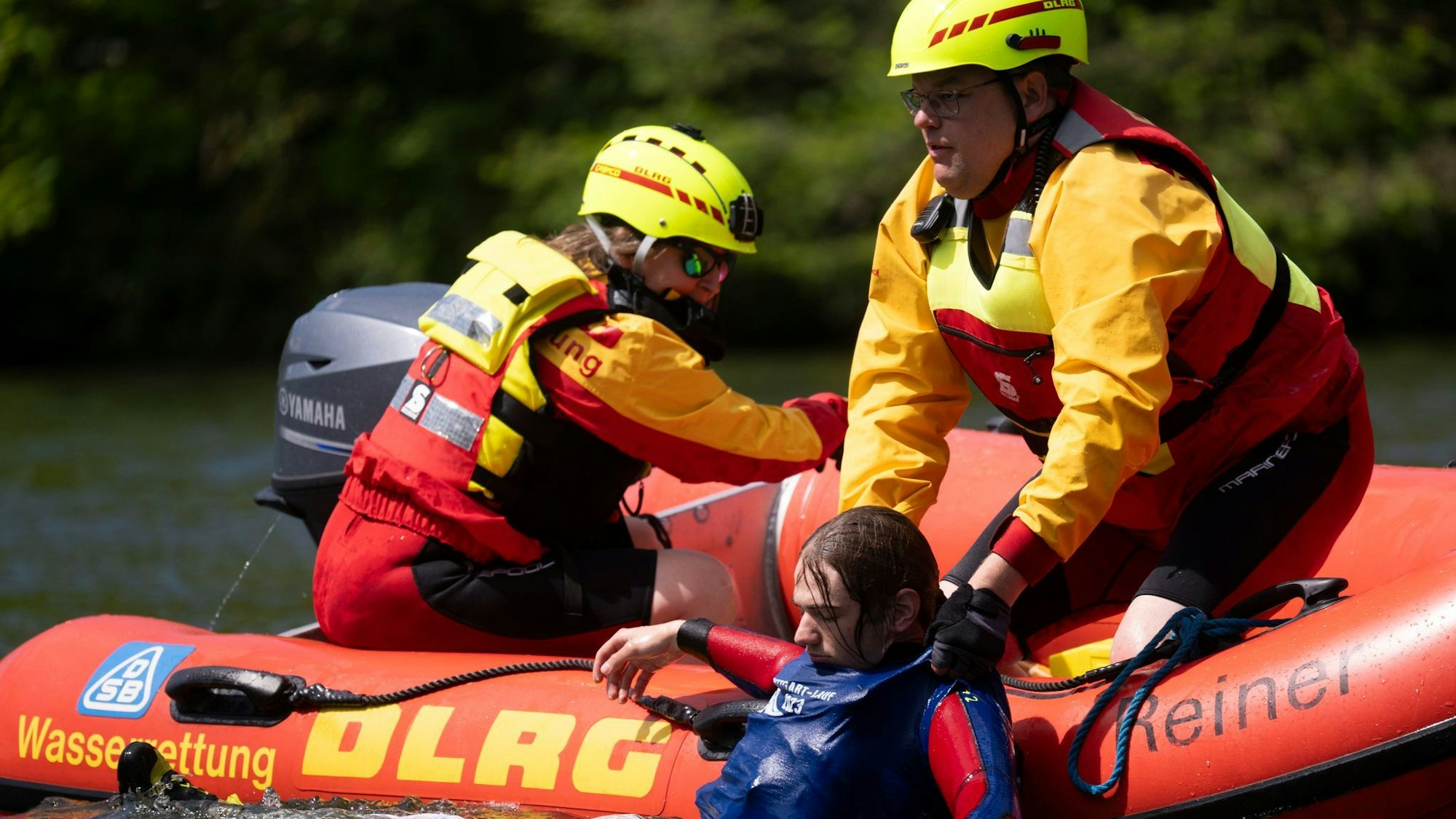 1.446 Menschen haben die DLRG-Helfer 2024 das Leben gerettet - ein Jahr zuvor waren es 1.120.