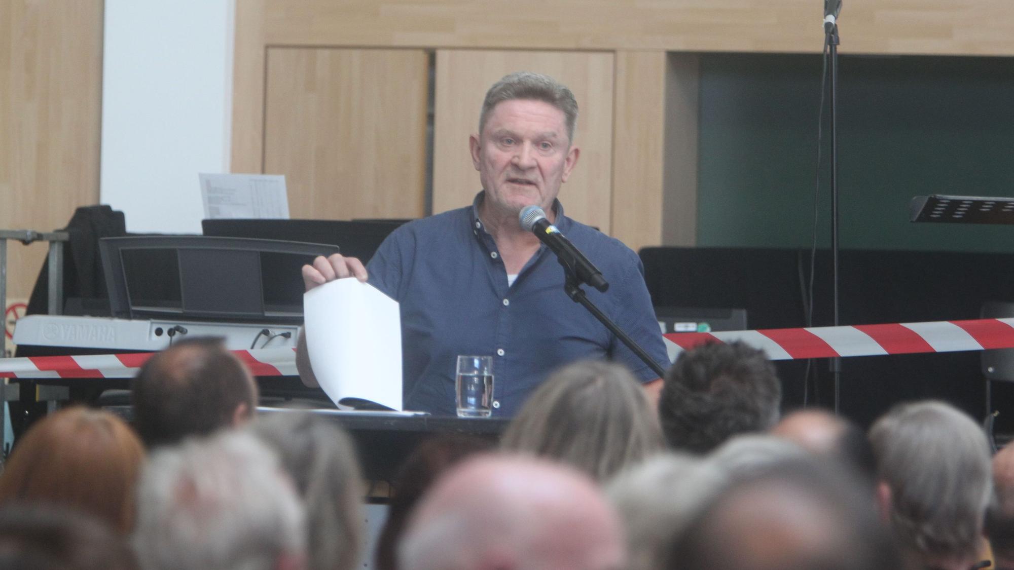 Familienamtsleiter Stefan Franken erläuterte die Pläne.