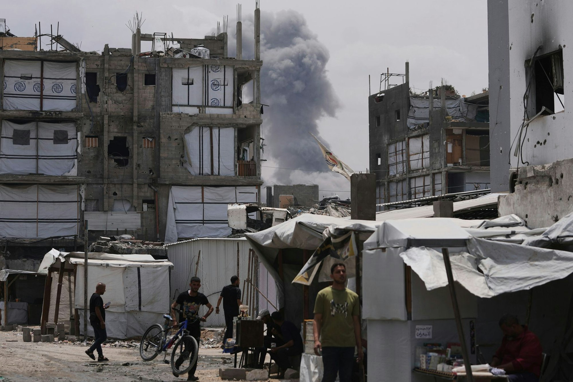 Bei israelischen Angriffen, unter anderem in Dschabalija im Norden des Gazastreifens, soll es viele Tote gegeben haben.