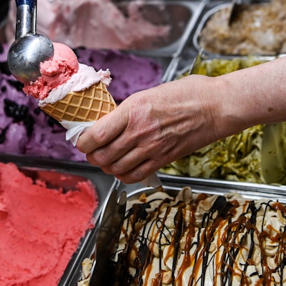 Am Beispiel von Eissorten lässt sich gut verdeutlichen, wie die KI funktioniert.