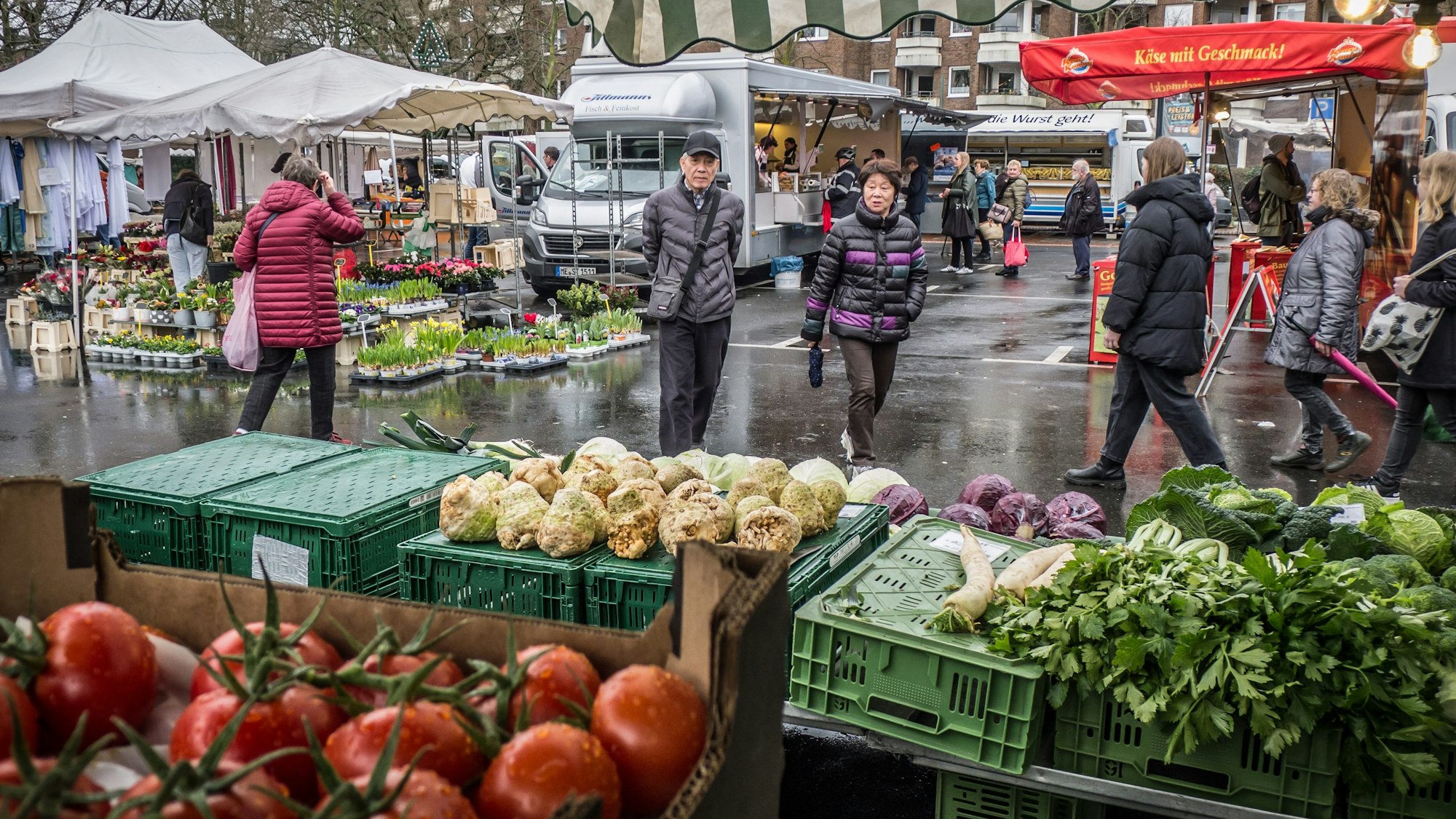 Opladener Wochenmarkt am Donnerstag Foto: Ralf Krieger