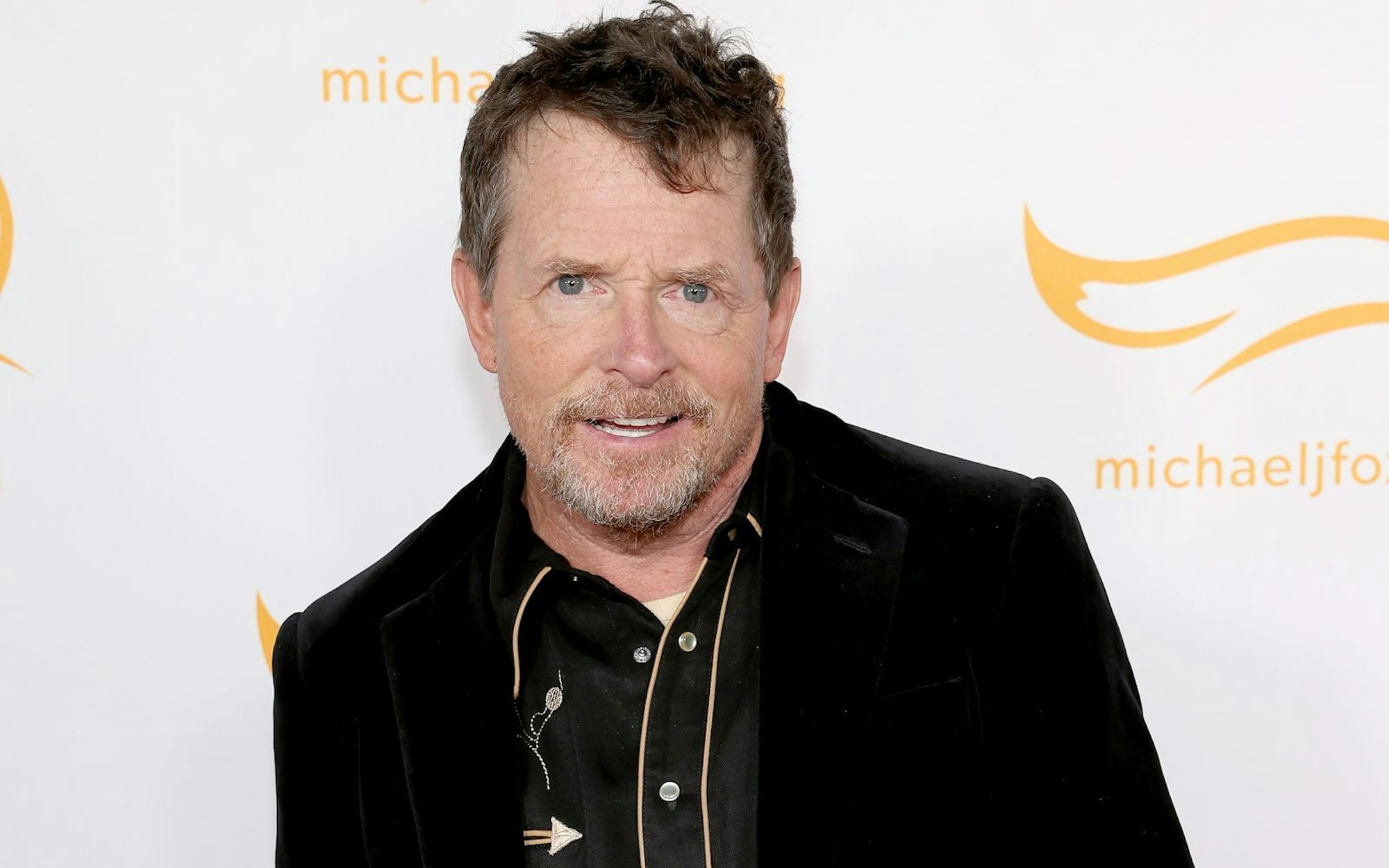 Michael J. Fox kehrt für eine Rolle in der Serie „Shrinking“ überraschend vor die Kamera zurück. (Bild: 2023 Getty Images/Terry Wyatt)