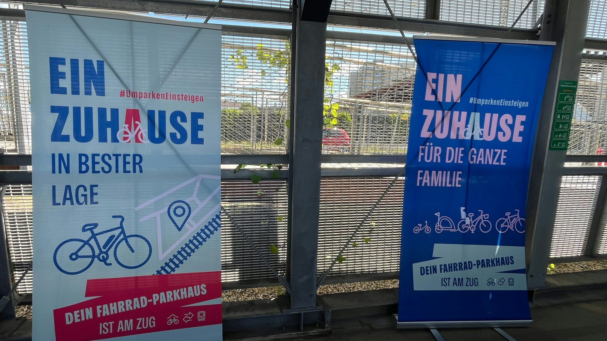 Reklame im Radparkhaus