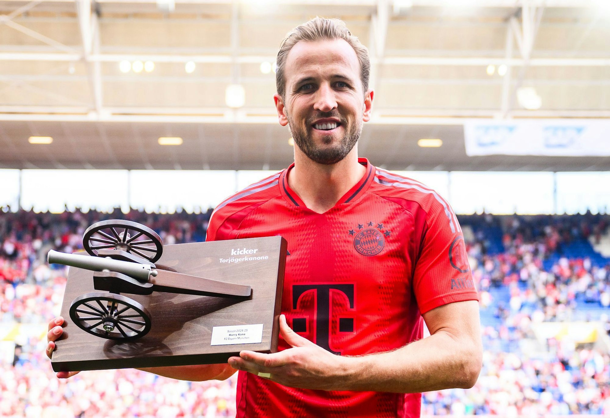 Erzielte sein 26. Saisontor und erhielt die Auszeichnung als Torschützenkönig: Harry Kane.