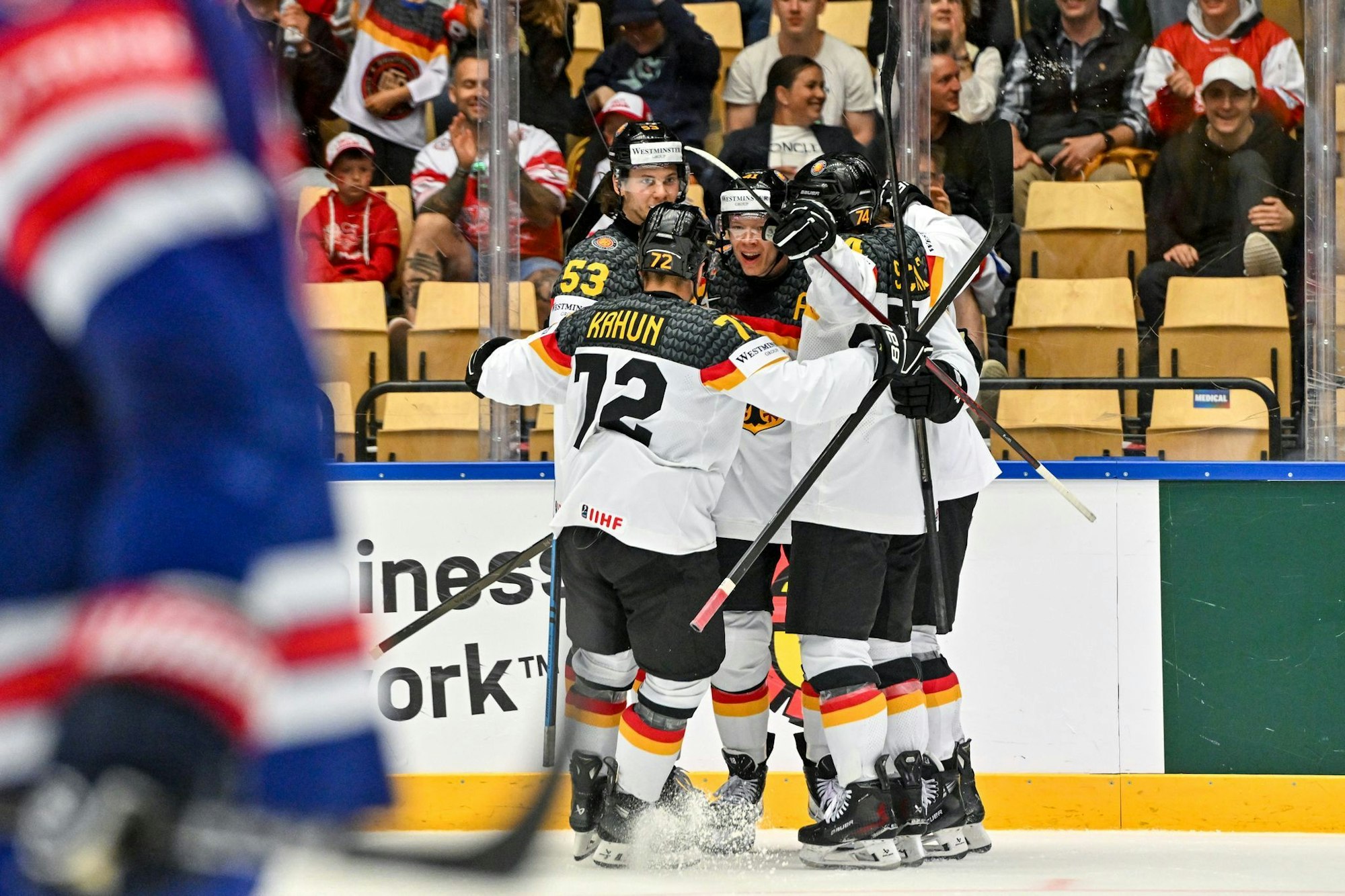 Deutschland kam nach einem 0:3 mit einer starken Reaktion im zweiten Drittel eindrucksvoll zurück.