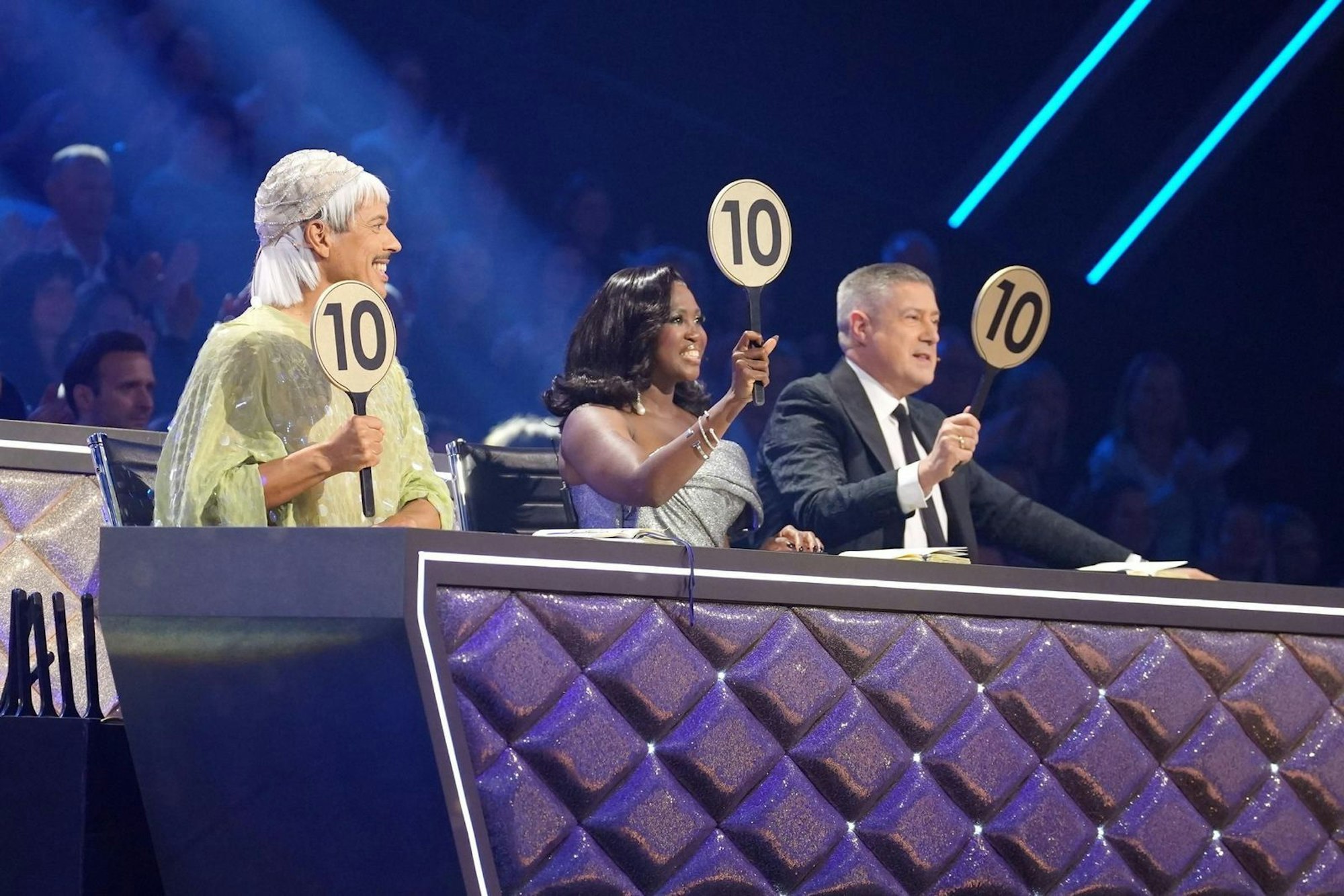 Am Ende wurde das Halbfinale von „Let's Dance“ doch noch zum Punkte-Festival. Vorher hatte es eher durchschnitliche Leistungen und Missstimmungen gegeben. (Bild: RTL / Stefan Gregorowius)