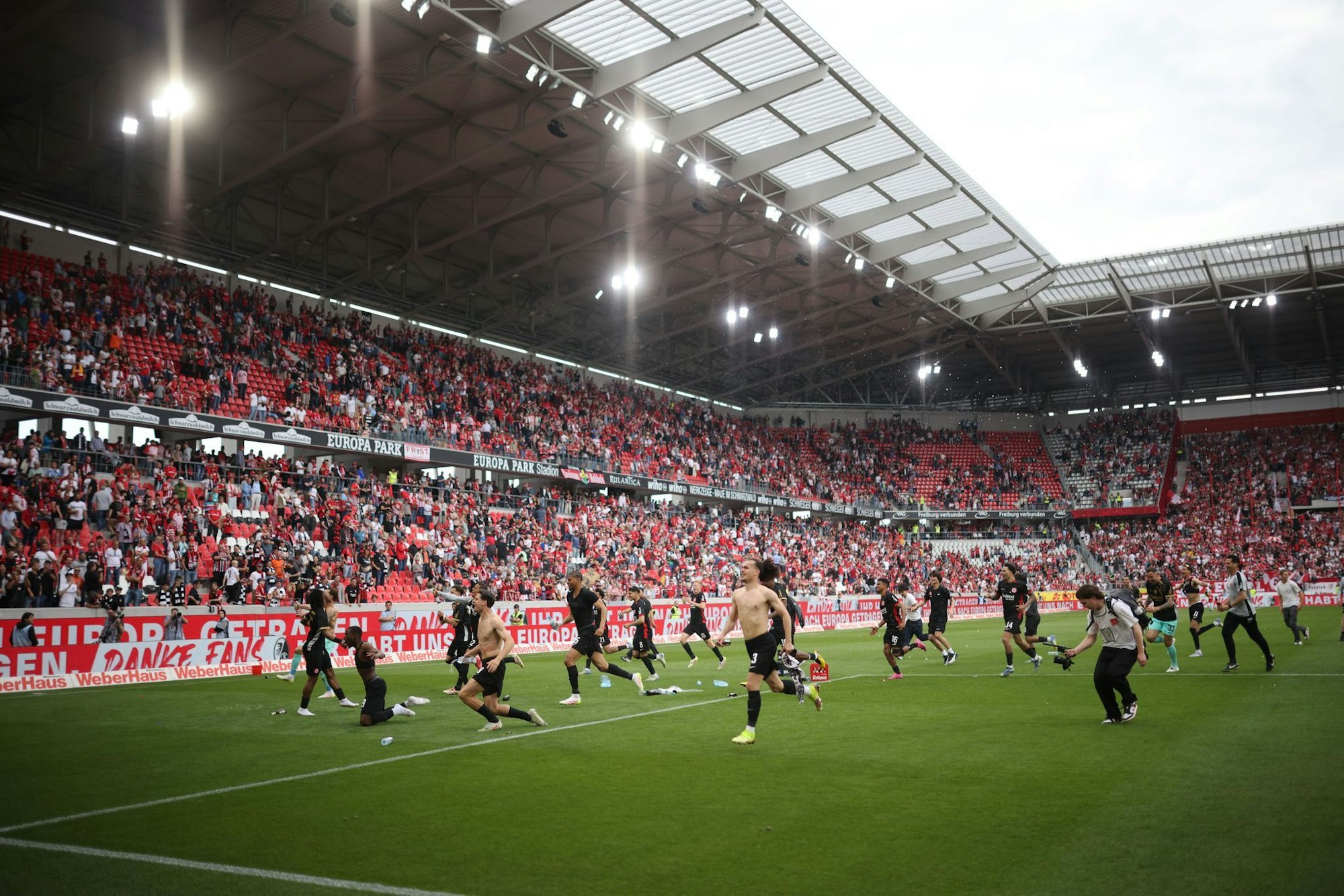 Auf dem Weg in die Königsklasse: Die Profis von Eintracht Frankfurt.