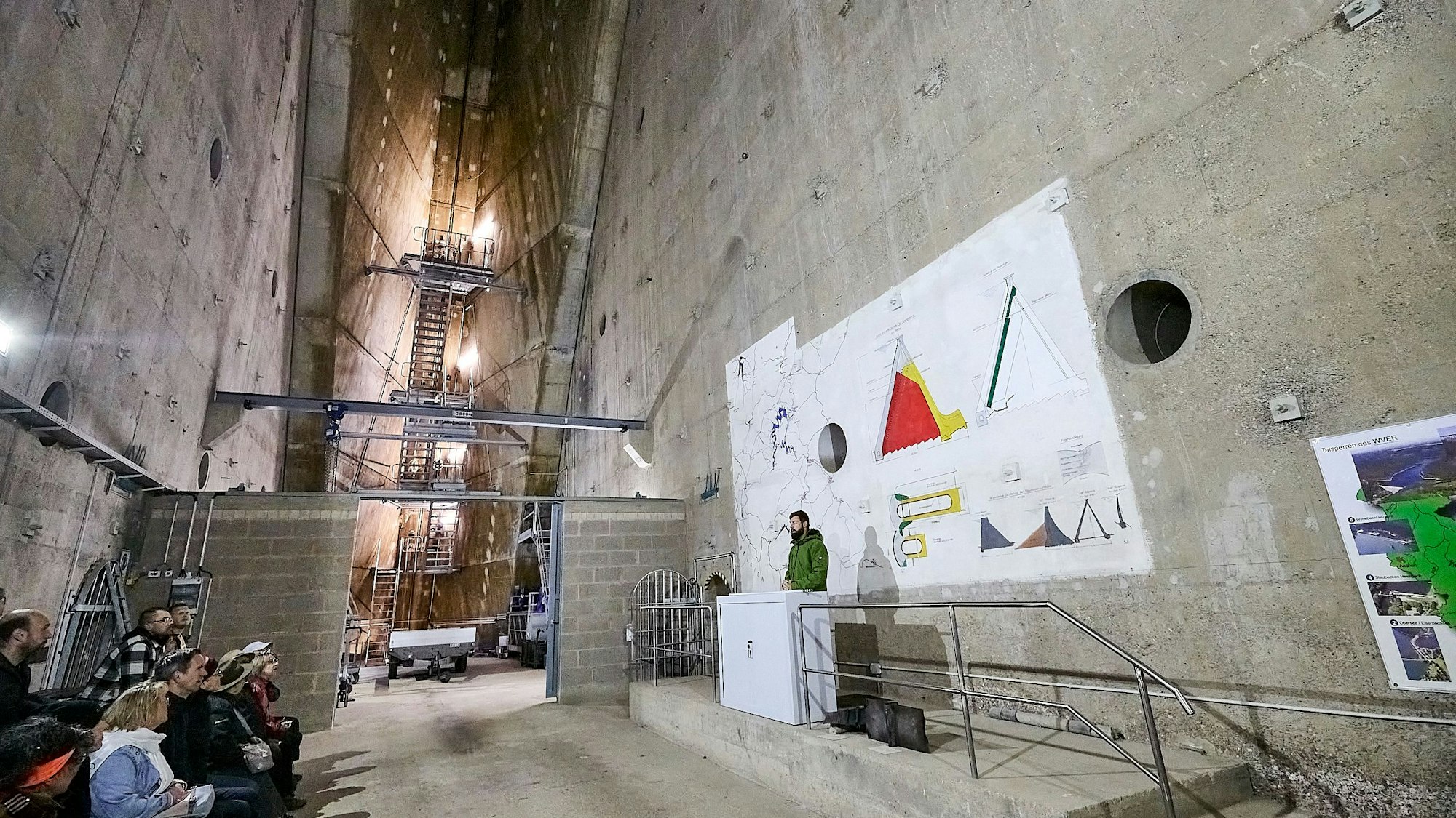 Das Bild zeigt das Innenleben der Talsperre.