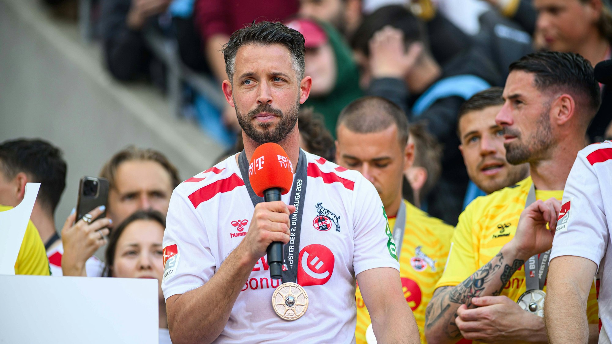 Mark Uth richtet emotionale Abschiedsworte an die Fans des 1. FC Köln.