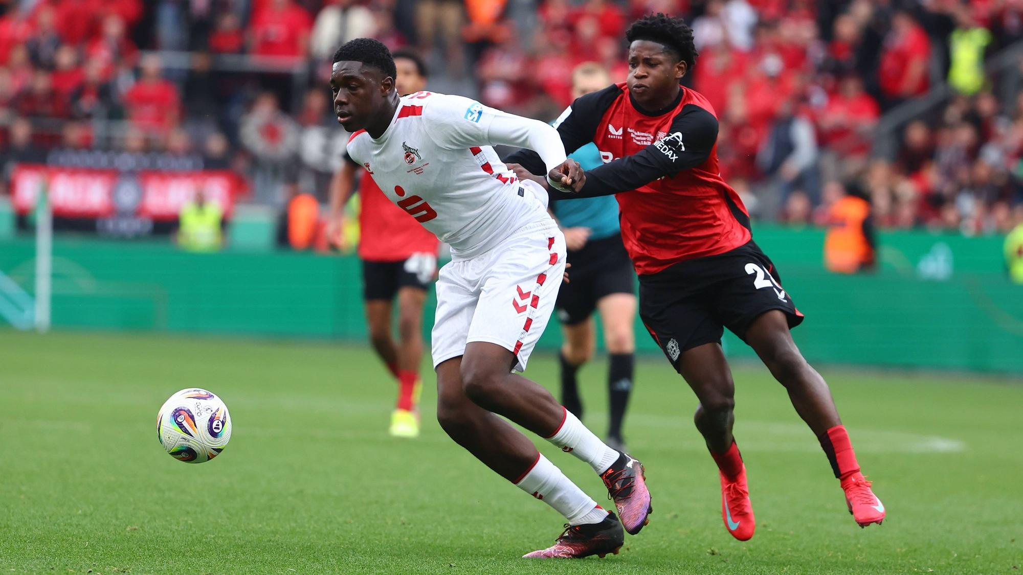 Assad Kotya-Fofana Koeln im Zweikampf mit Assad Kotya-Fofana Koeln Bayer 04 Leverkiusen vs 1. FC Koeln, Fussball, U19 DFB-Nachwuchsliga, 18.5.2025 DFB regulations prohibit any use of photographs as image sequences and/or quasi-video. Bayer 04 Leverkiusen vs 1. FC Koeln, Fussball, U19 DFB-Nachwuchsliga, 18.5.2025 Leverkusen *** Assad Kotya Fofana Koeln in duel with Assad Kotya Fofana Koeln Bayer 04 Leverkiusen vs 1 FC Koeln, Fussball, U19 DFB Nachwuchsliga, 18 5 2025 DFB regulations prohibit any use of photographs as image sequences and or quasi video Bayer 04 Leverkiusen vs 1 FC Koeln, Fussball, U19 DFB Nachwuchsliga, 18 5 2025 Leverkusen Copyright: xEibner-Pressefotox EP_FWR