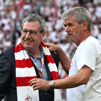 Praesident Dr. Werner Wolf 1. FC Koeln und Trainer Friedhelm Funkel 1. FC Koeln schauen waehrend des Spiels der 2. Bundesliga zwischen 1. FC Köln und 1. FC Kaiserslautern im RheinEnergieStadion am 18. May 2025 in Köln, Deutschland. Foto von Ralf Treese/DeFodi Images Praesident Dr. Werner Wolf 1. FC Koeln und Trainer Friedhelm Funkel 1. FC Koeln look on during the 2. Bundesliga match between 1. FC Köln and 1. FC Kaiserslautern at RheinEnergieStadion on May 18, 2025 in Cologne, Germany. Photo by Ralf Treese/DeFodi Images DFB / DFL REGULATIONS PROHIBIT ANY USE OF PHOTOGRAPHS AS IMAGE SEQUENCES AND/OR QUASI-VIDEO. Photo by Ralf Treese/DeFodi Images *** President Dr. Werner Wolf 1 FC Koeln and coach Friedhelm Funkel 1 FC Koeln look on during the 2 Bundesliga match between 1 FC Köln and 1 FC Kaiserslautern at RheinEnergieStadion on May 18, 2025 in Cologne, Germany, Germany Photo by Ralf Treese DeFodi Images President Dr Werner Wolf 1 FC Koeln and coach Friedhelm Funkel 1 FC Koeln look on during the 2 Bundesliga match between 1 FC Köln and 1 FC Kaiserslautern at RheinEnergieStadion on May 18, 2025 in Cologne, Germany Photo by Ralf Treese DeFodi Images DFB DFL REGULATIONS PROHIBIT ANY USE OF PHOTOGRAPHS AS IMAGE SEQUENCES AND OR QUASI VIDEO Photo by Ralf Treese DeFodi Images