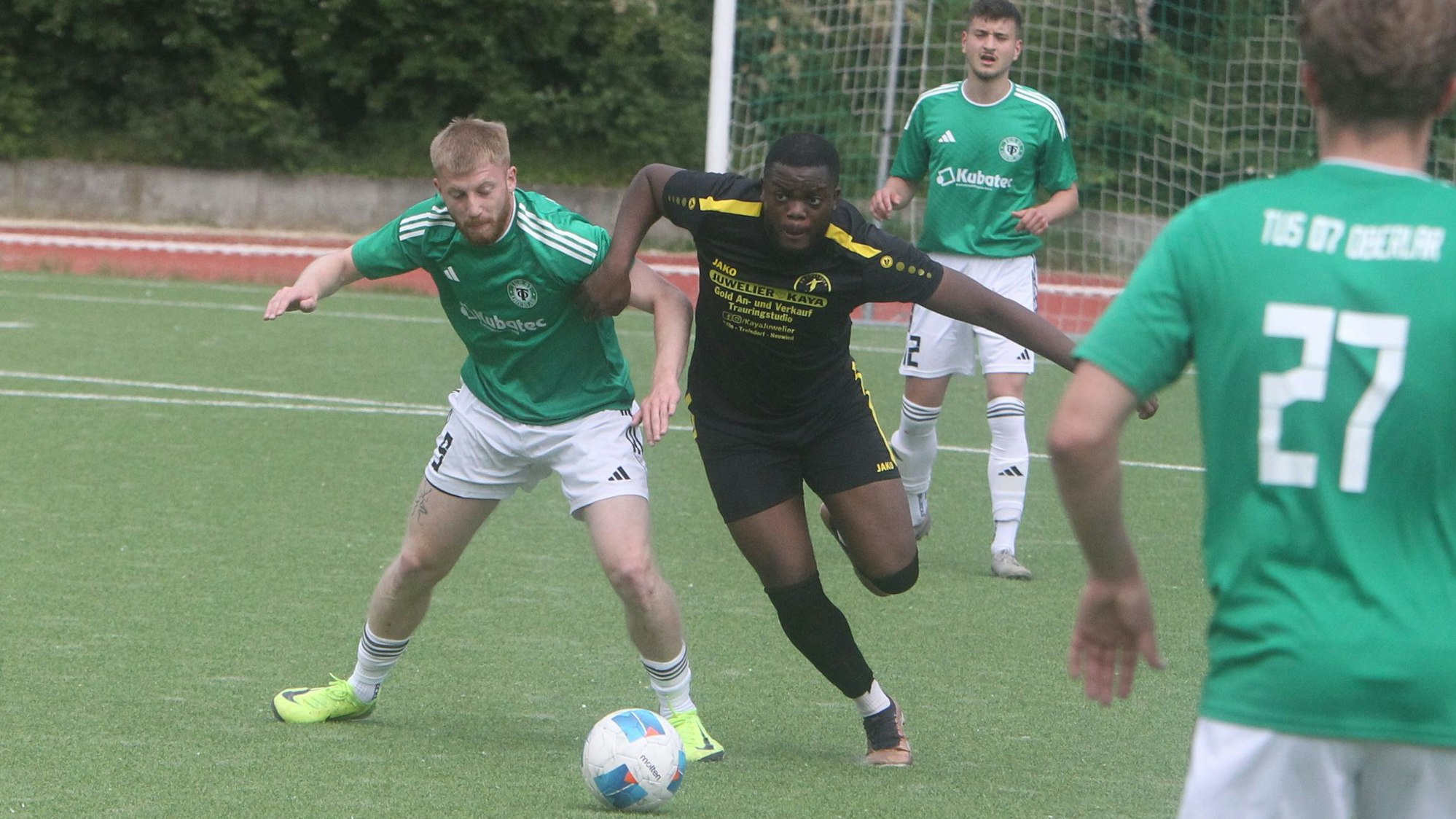 Jan-Luca Henseler gegen Benny Takula