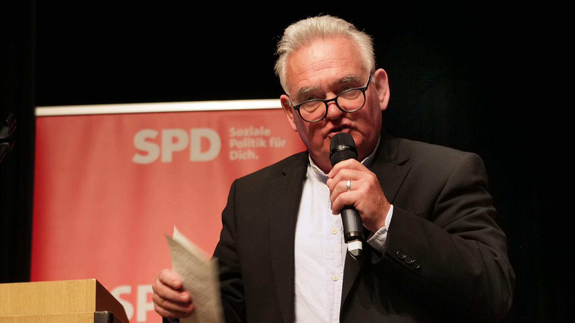 Harald Könen ist 1. Stellvertretender Bürgermeister in Elsdorf.