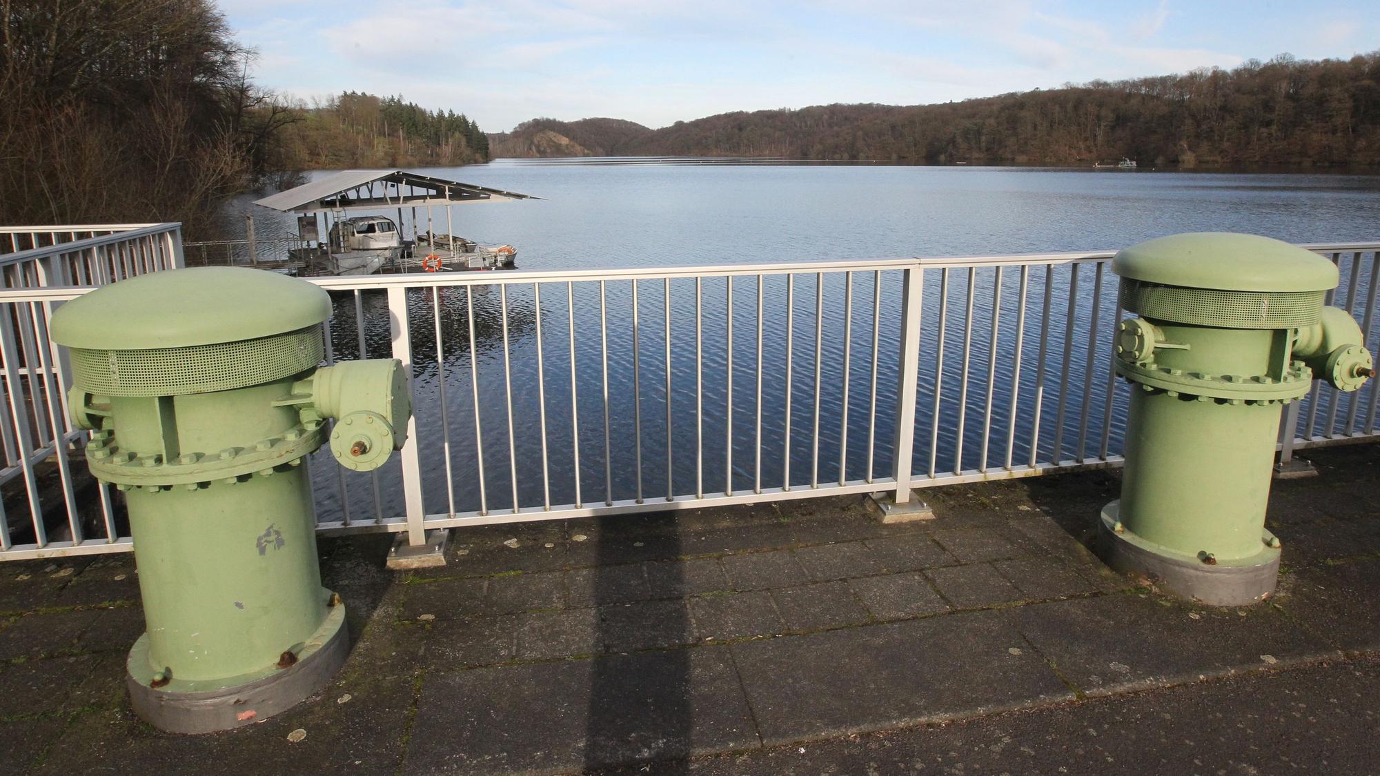 Die Wahnbachtalsperre ist gut gefüllt.