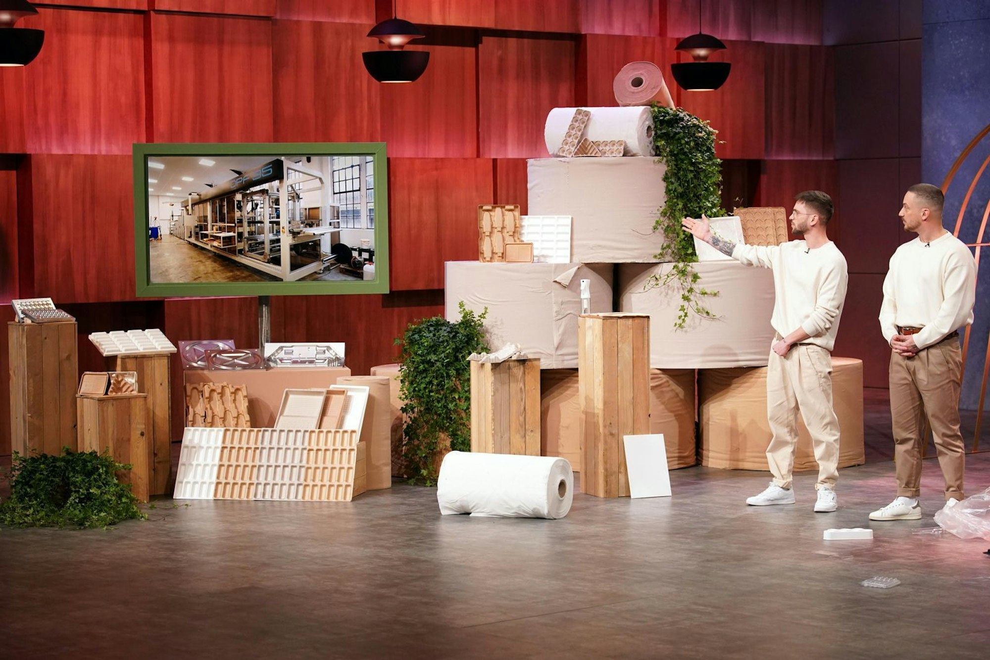 Die Brüder René und Jens (rechts) schaffen es nicht, mit den Löwinnen und Löwen ins Geschäft zu kommen. Schade! (Bild: RTL / Stefan Gregorowius)