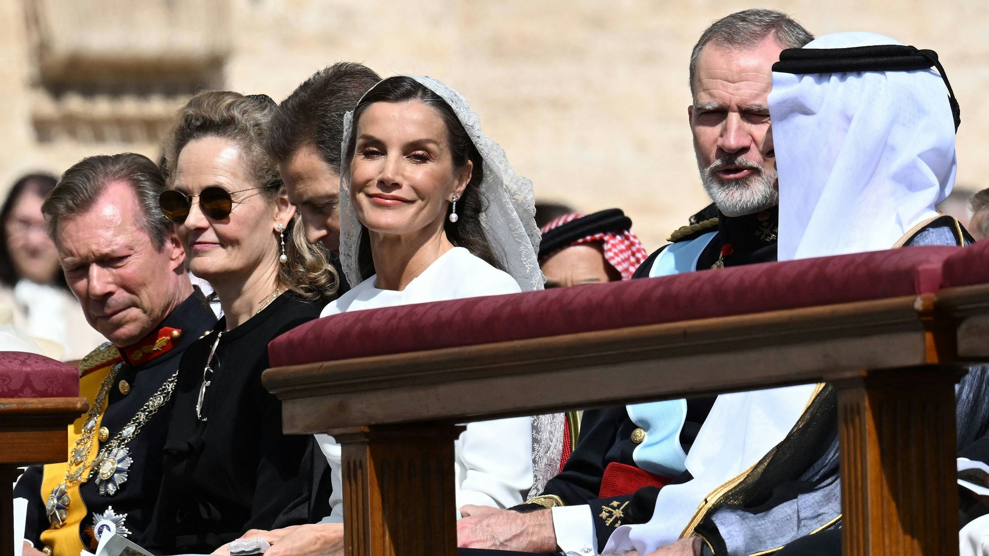 Messe zur Amtseinführung von Papst Leo XIV.: Königin Letizia und König Felipe von Spanien nehmen an der Messe zum Beginn des Pontifikats von Papst Leo XIV. teil.