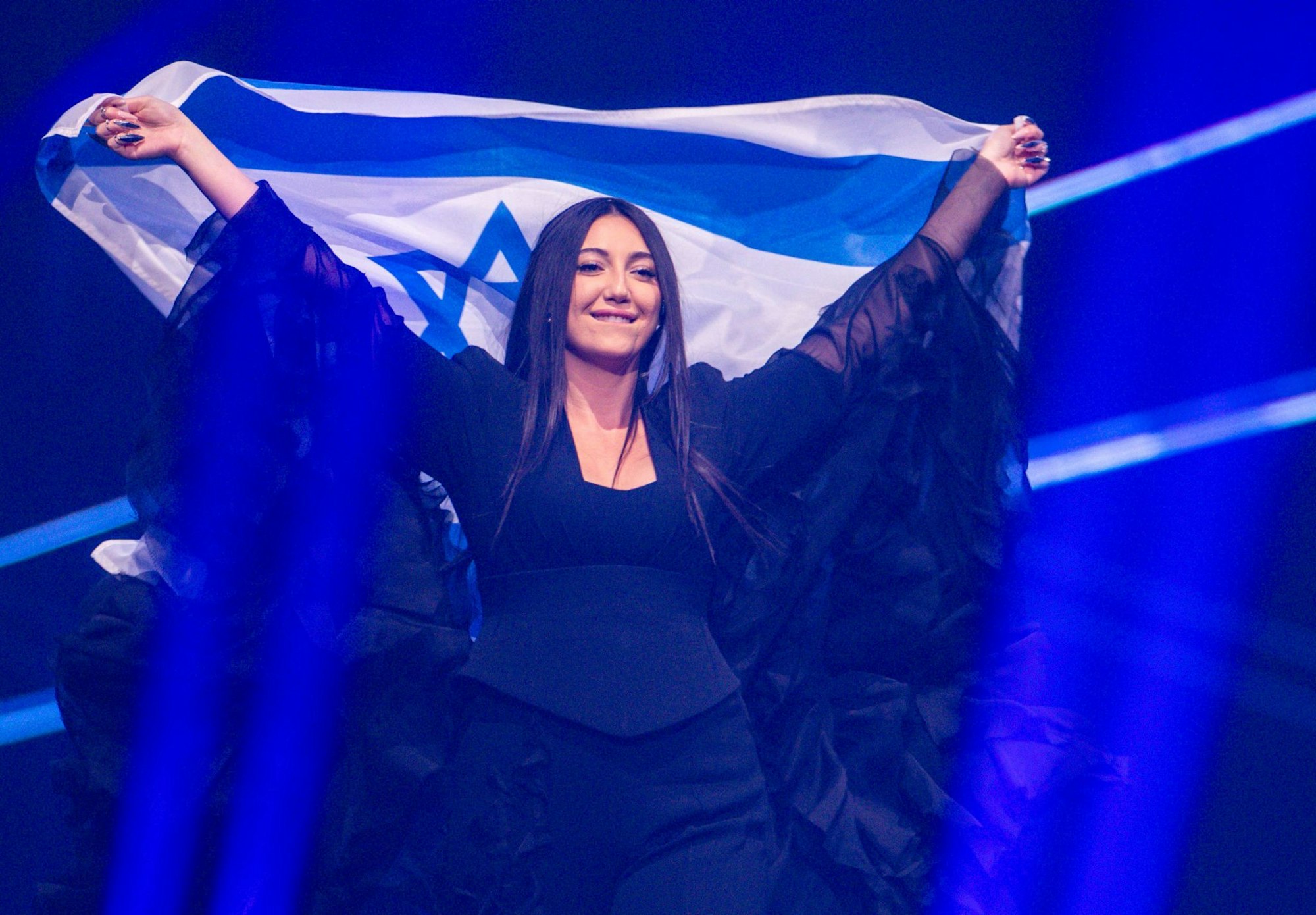 Der staatliche TV-Sender RTVE kündigte derweil an, man werde eine Überprüfung des Publikumsvotings beantragen, das die Teilnehmerin Israels(Yuval Raphael mit dem Song «New Day Will Rise») am Samstag auf Platz 2 katapultiert hatte.
