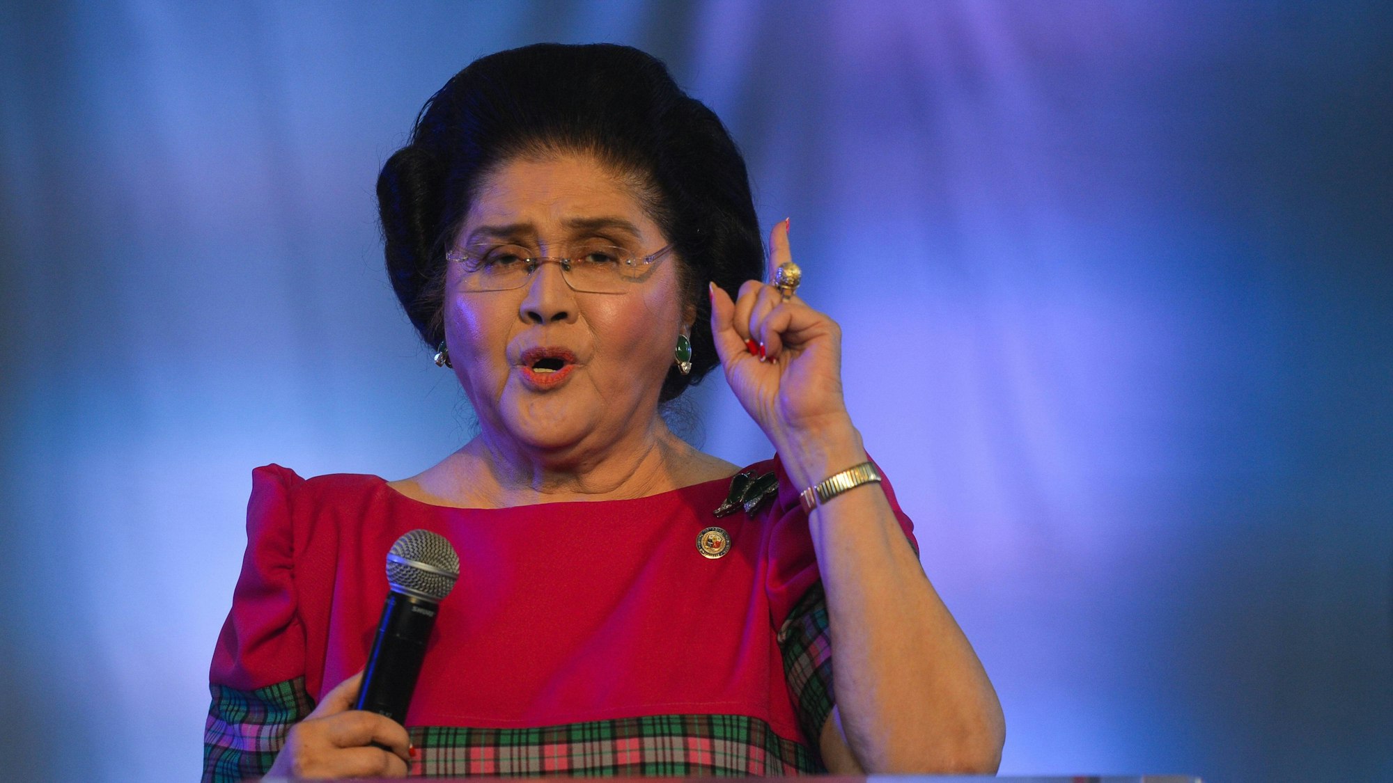 Imelda Marcos feierte ihren 90. Geburtstag im Rizal Park in Manila – umgeben von Unterstützern, Familienmitgliedern und politischen Weggefährten.