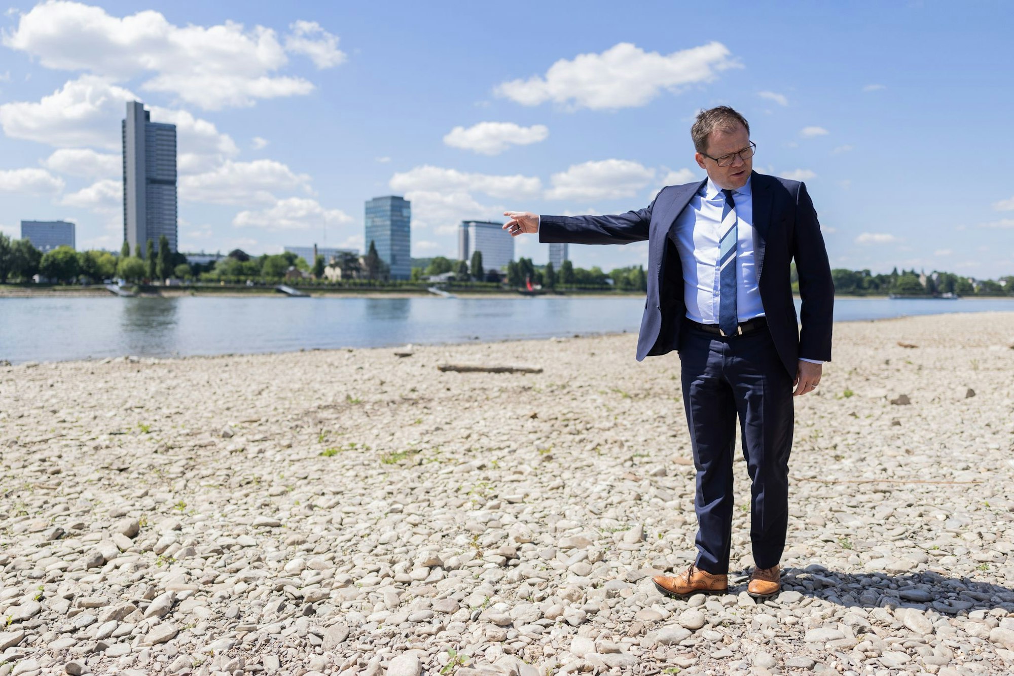Die Auswirkungen des Klimawandels machten sich am Wasserstand bemerkbar, sagte Schneider.