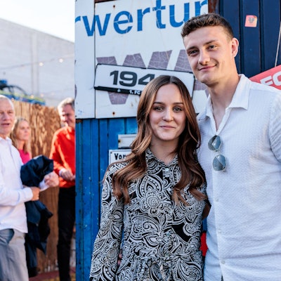 2. Fußball Bundesliga, 1. FC Köln Saisonausklangsfeier, 19.05.2025 Eric Martel 1. FC Köln, 6 mit Freundin Caro 2. Fußball Bundesliga, 1. FC Köln Saisonausklangsfeier, Köln, Schrotty am 19.05.2025 *** 2 Soccer Bundesliga, 1 FC Cologne end-of-season party, 19 05 2025 Eric Martel 1 FC Cologne, 6 with girlfriend Caro 2 Soccer Bundesliga, 1 FC Cologne end-of-season party, Cologne, Schrotty on 19 05 2025 Copyright: xBEAUTIFULxSPORTS/Wunderlx