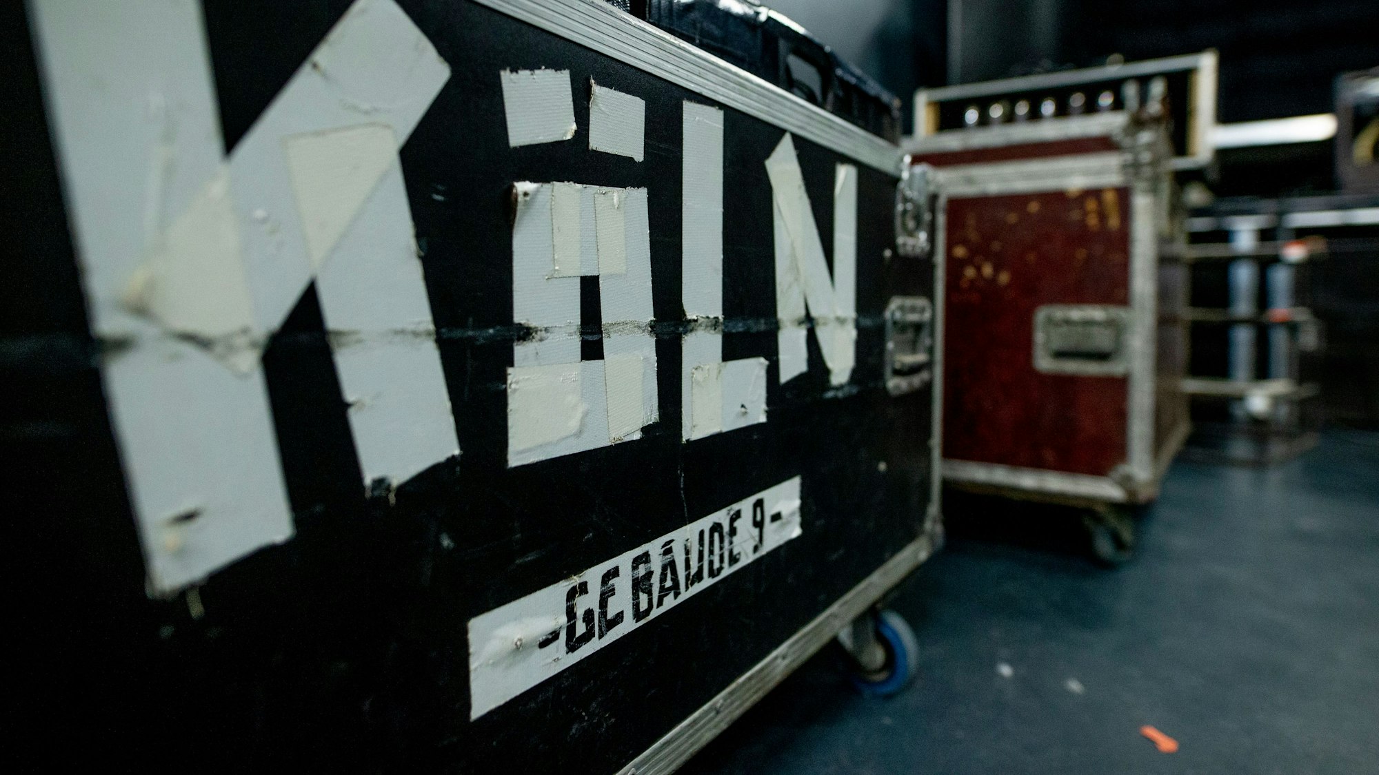 Das Bild zeigt Konzerttechnik im Kölner Club Gebäude 9. Foto: Thilo Schmülgen