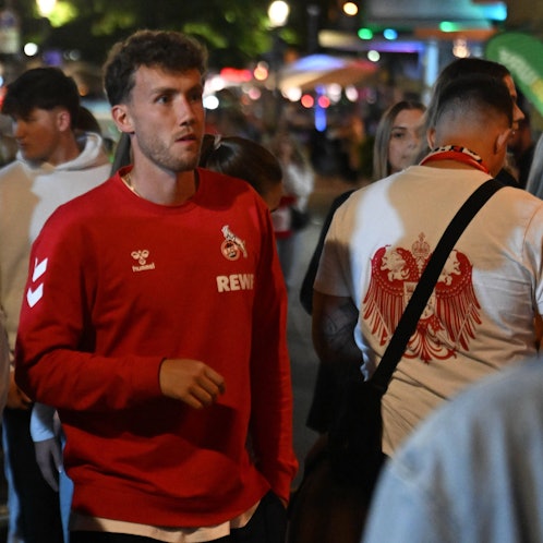 FC-Profi und Torschütze Luca Waldschmidt feierte gemeinsam mit seinen FC-Kollegen im Heising und Adelmann auf der Friesenstraße.