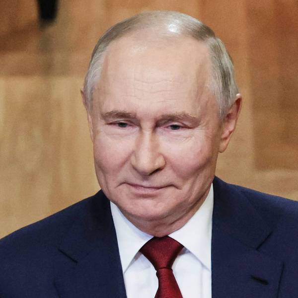 19.05.2025, Russland, Sotschi: Auf diesem von der staatlichen russischen Nachrichtenagentur Sputnik via AP veröffentlichten Foto spricht der russische Präsident Wladimir Putin nach seinem Telefongespräch mit US-Präsident Trump zu Schülern und Lehrern der neuen Spezialmusikschule im Sirius-Park für Wissenschaft und Kunst. Foto: Vyacheslav Prokofyev/Pool Sputnik Kremlin/AP/dpa - ACHTUNG: Nur zur redaktionellen Verwendung und nur mit vollständiger Nennung des vorstehenden Credits +++ dpa-Bildfunk +++