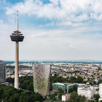 Das neue Hochhaus von Art-Invest soll 96 Meter hoch sein (Mitte). Das Telekom-Haus misst 101 Meter, das Herkules-Hochhaus 103 Meter, der Fernsehturm 266 Meter.
