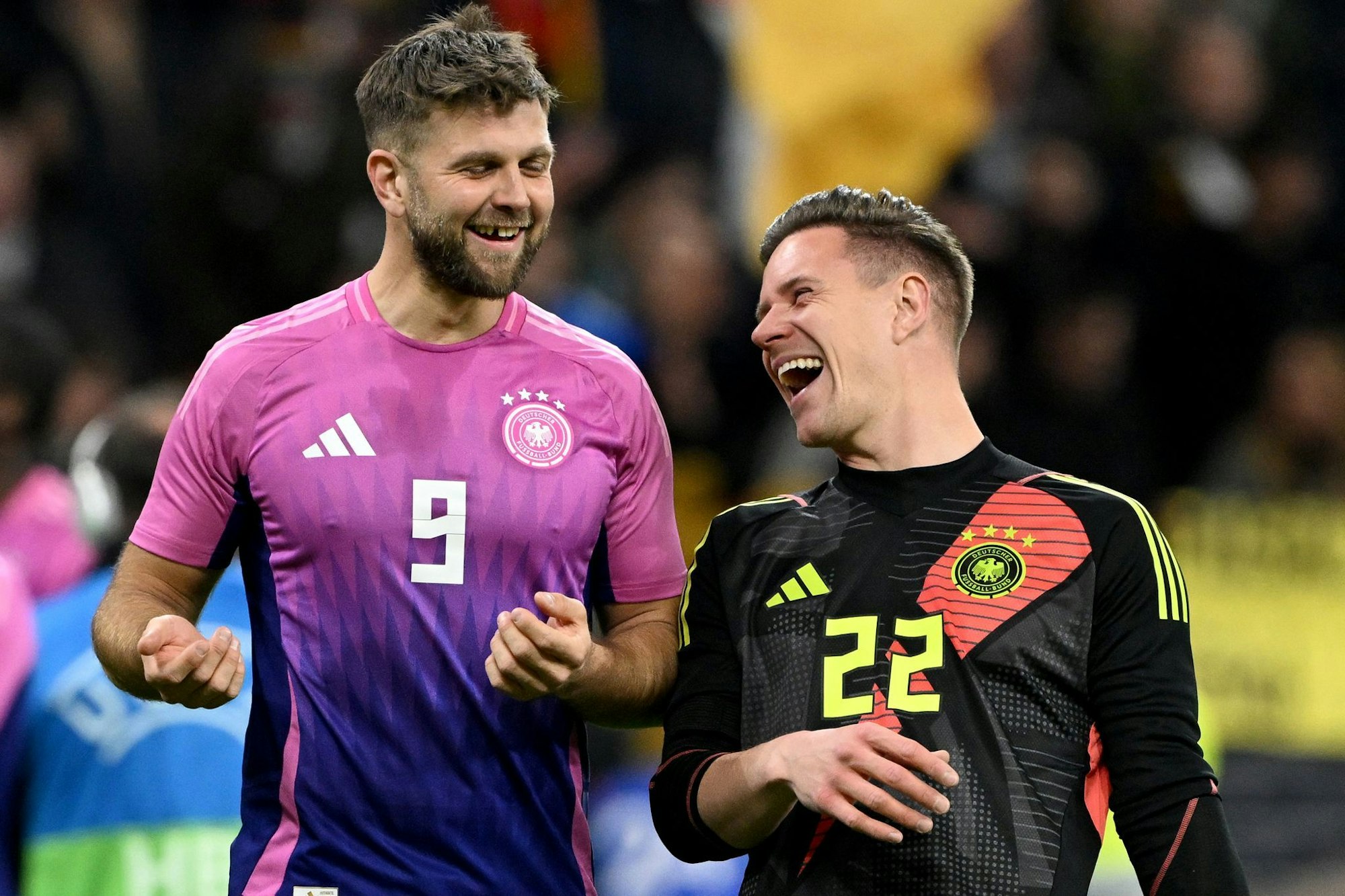 Haben sie wieder gut Lachen? Niklas Füllkrug und Marc-André ter Stegen wollen beim Titelangriff dabei sein.