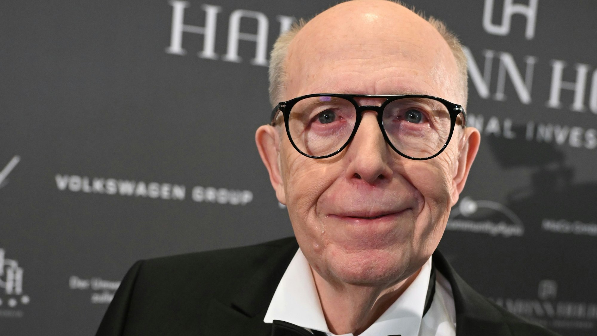 Fußballfunktionär Reiner Calmund auf dem Roten Teppich.