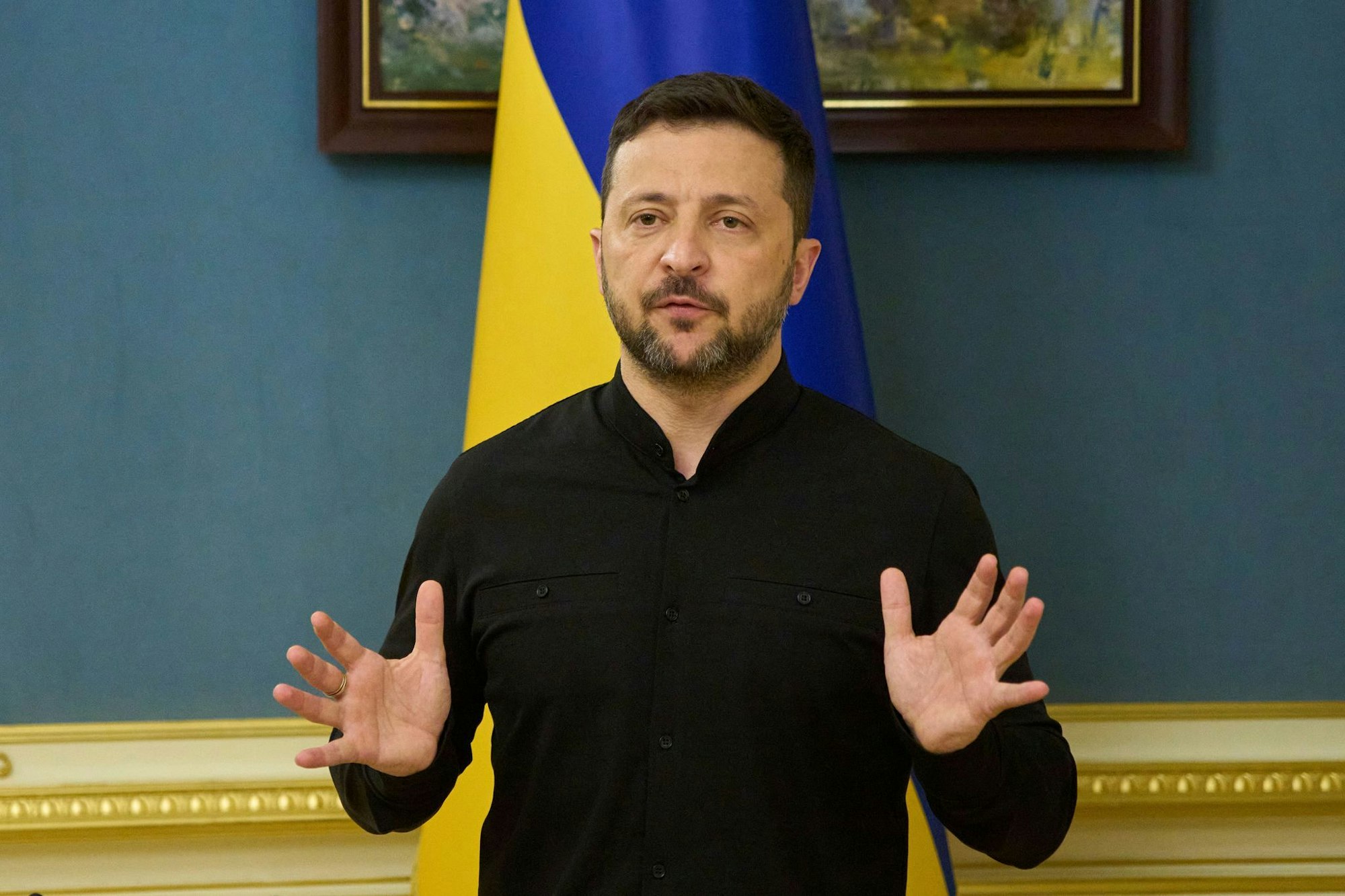 Der ukrainische Präsident Selenskyj lehnt Russlands Forderungen ab.