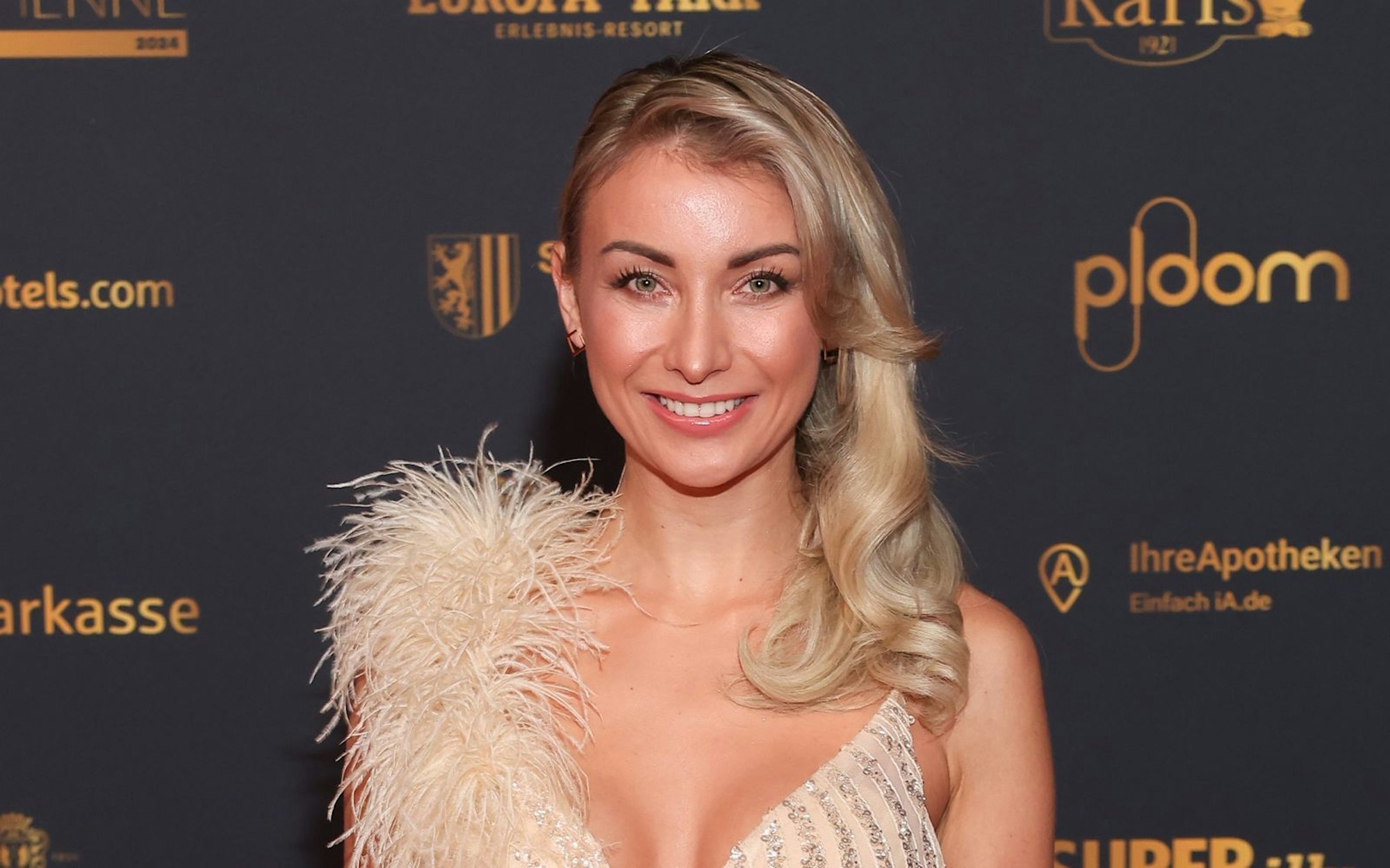 Anna-Carina Woitschacks Vater ist an Krebs erkrankt. Für die Sängerin ist der 81-Jährige das „größte Vorbild“. (Bild: 2024 Getty Images/Gerald Matzka)