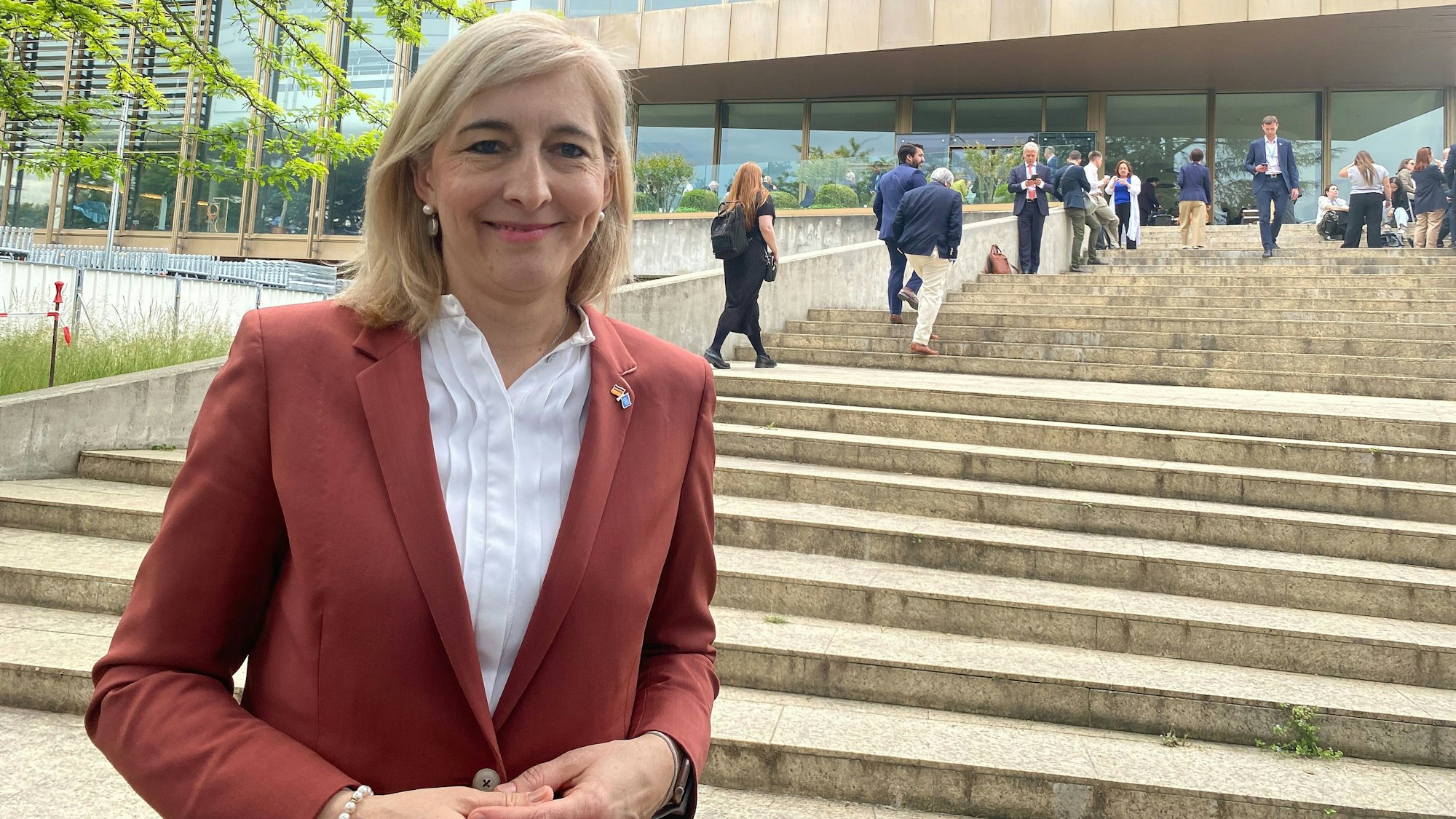 Nina Warken (CDU), die neue Gesundheits-Ministerin, in Genf beim Auftakt der Jahrestagung der Weltgesundheitsorganisation (WHO).