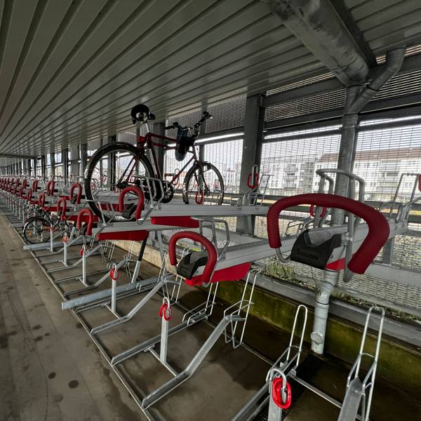 Fahrräder im Fahrradparkhaus Opladen
