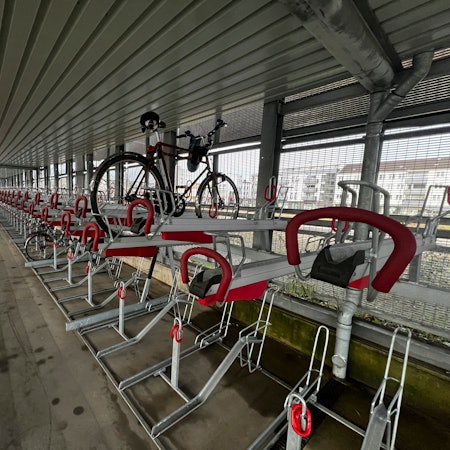 Fahrräder im Fahrradparkhaus Opladen