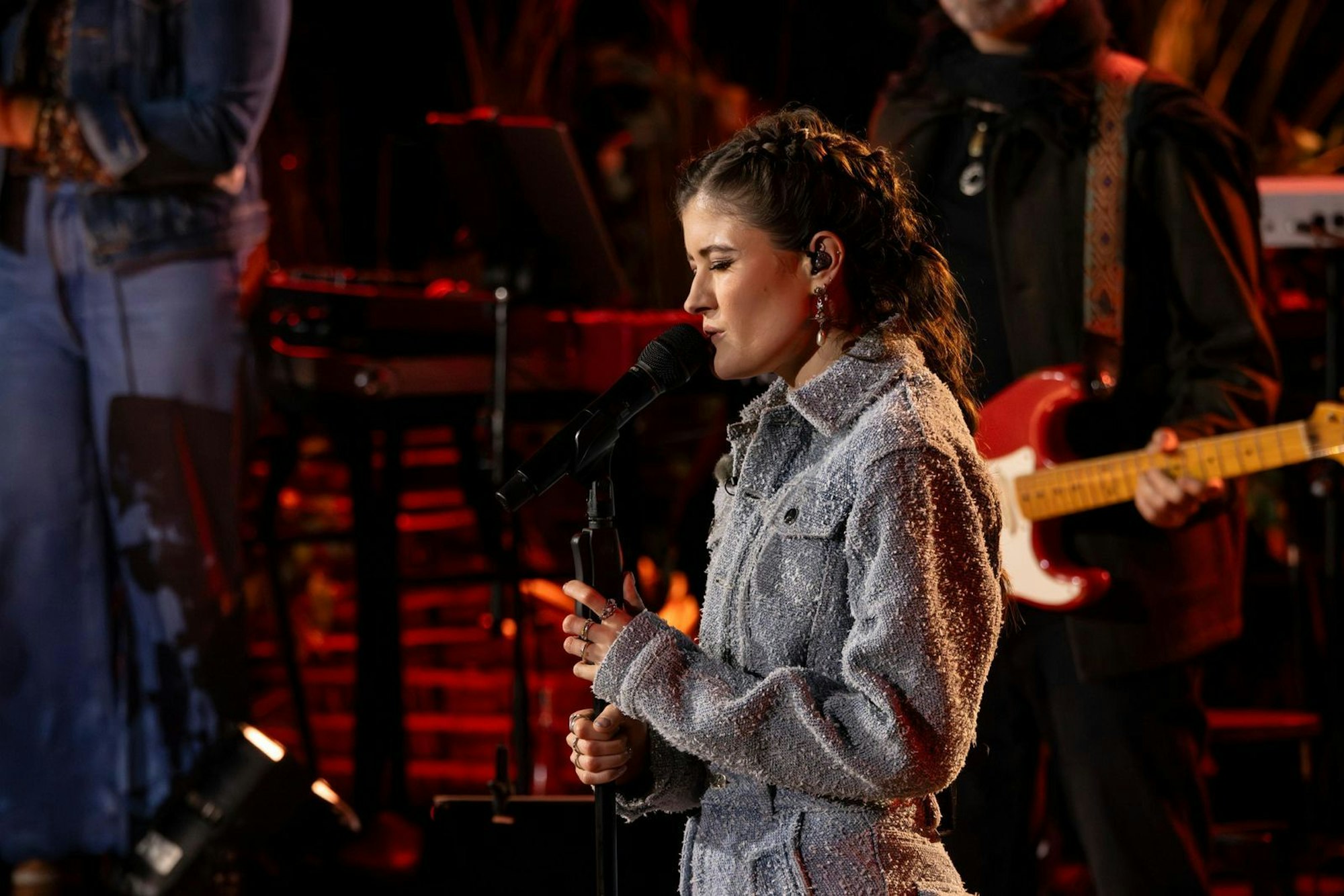 Die Protea für den Song des Abends ging an Madeline Juno. (Bild: RTL / Markus Hertrich)