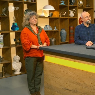 Die Kölnerin Stephanie Peter (v.l.) mit Horst Lichter und Heide Rezepa-Zabel bei „Bares für Rares“.